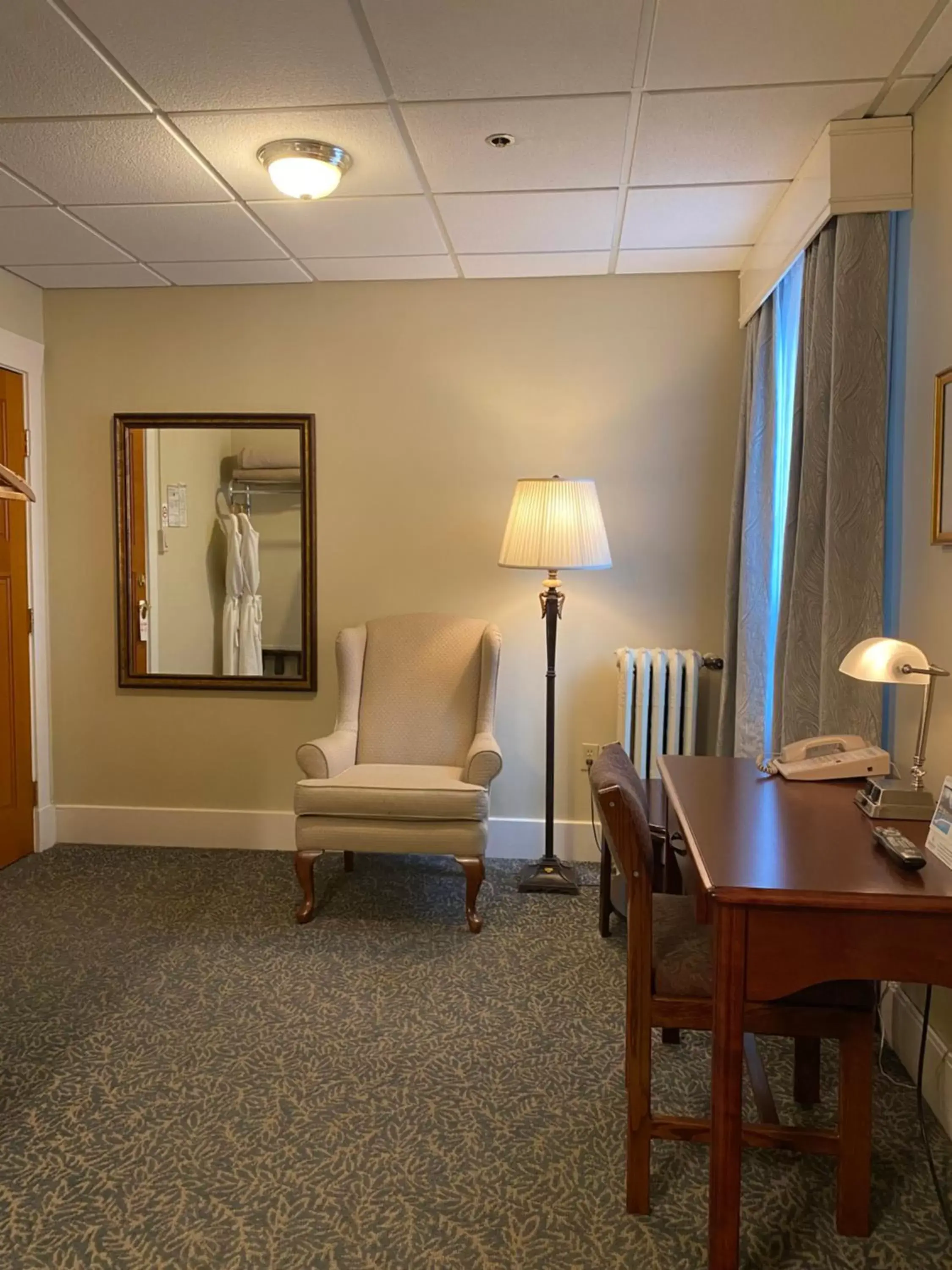 Bedroom in Kingston Hotel Bedroom in Kingston Hotel