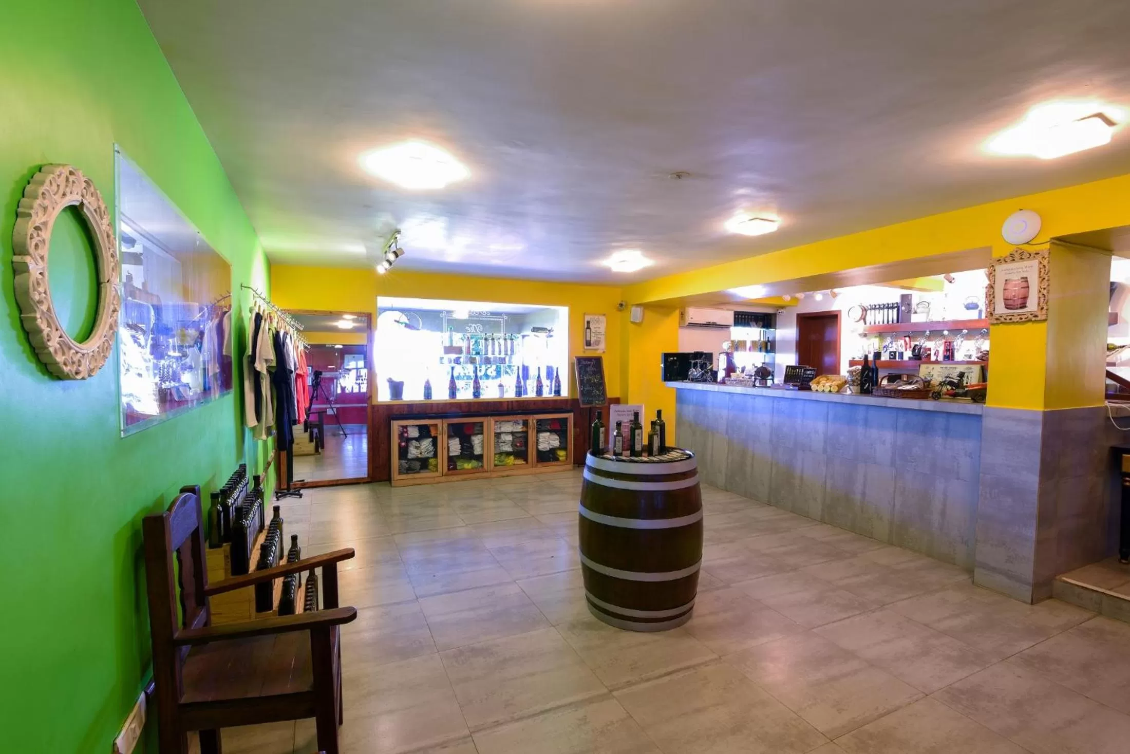 Lounge or bar in The Source At Sula