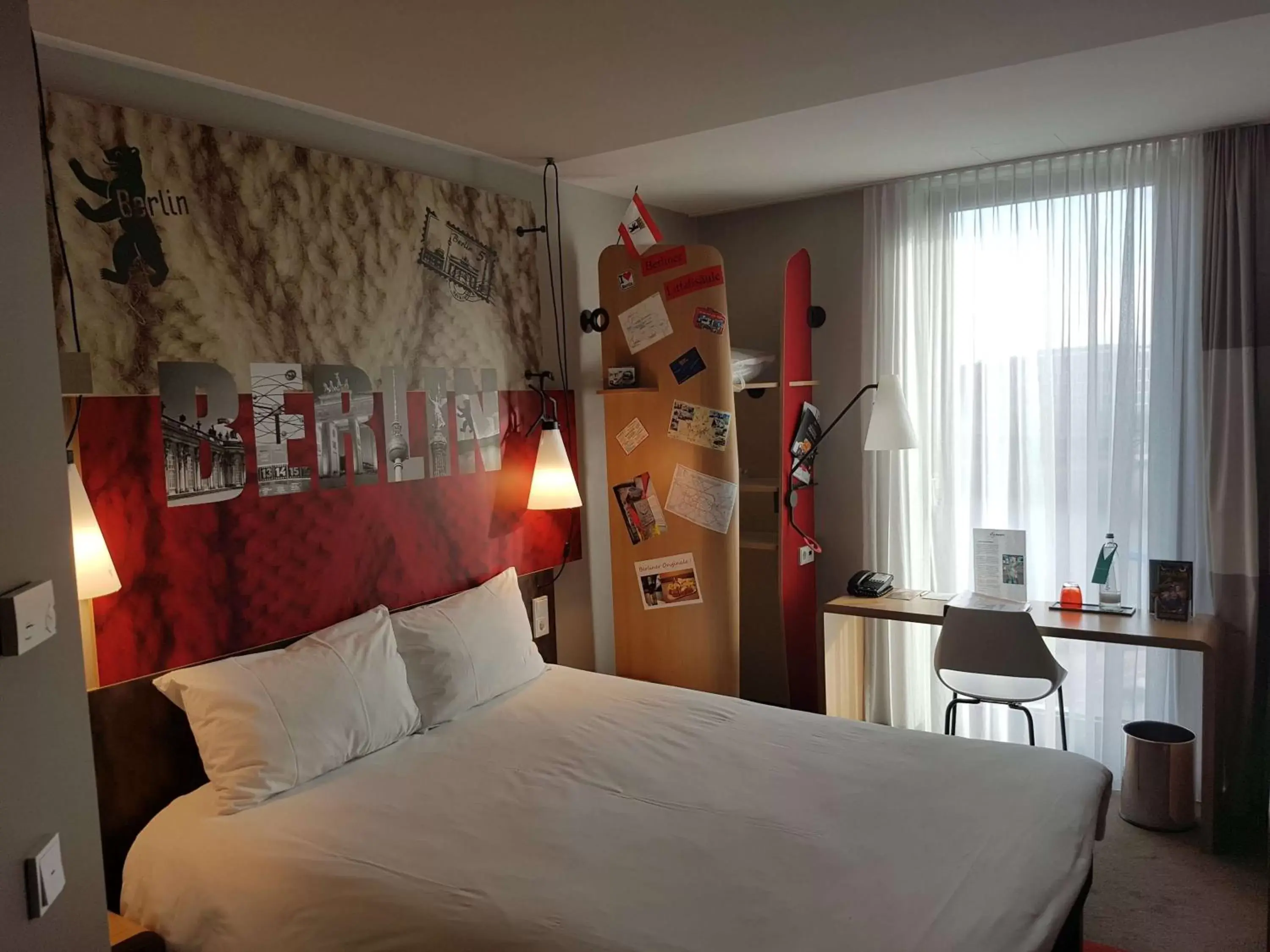 Photo of the whole room, Bed in Ibis Berlin Hauptbahnhof