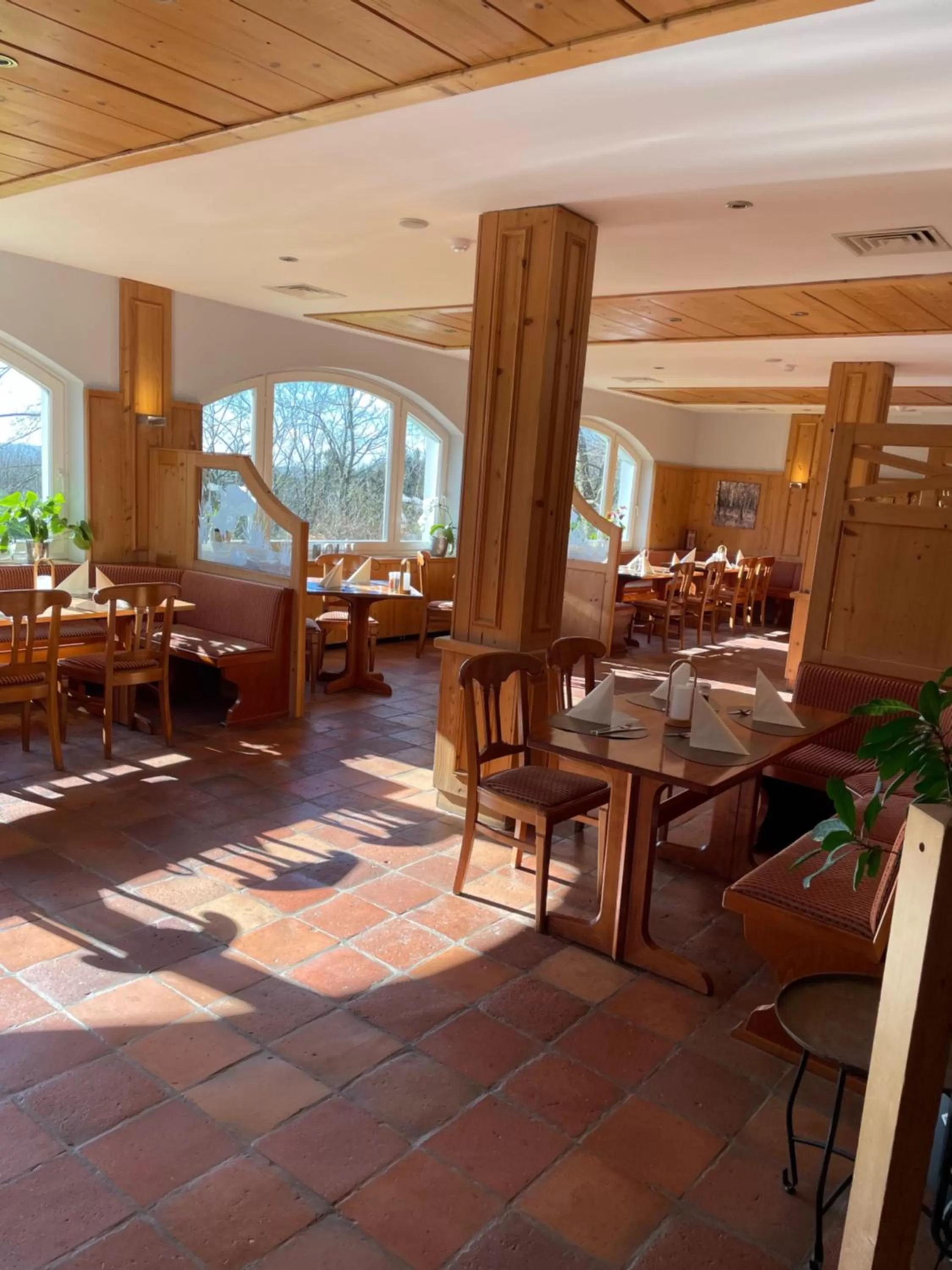 Restaurant/places to eat in Hotel am Rugard