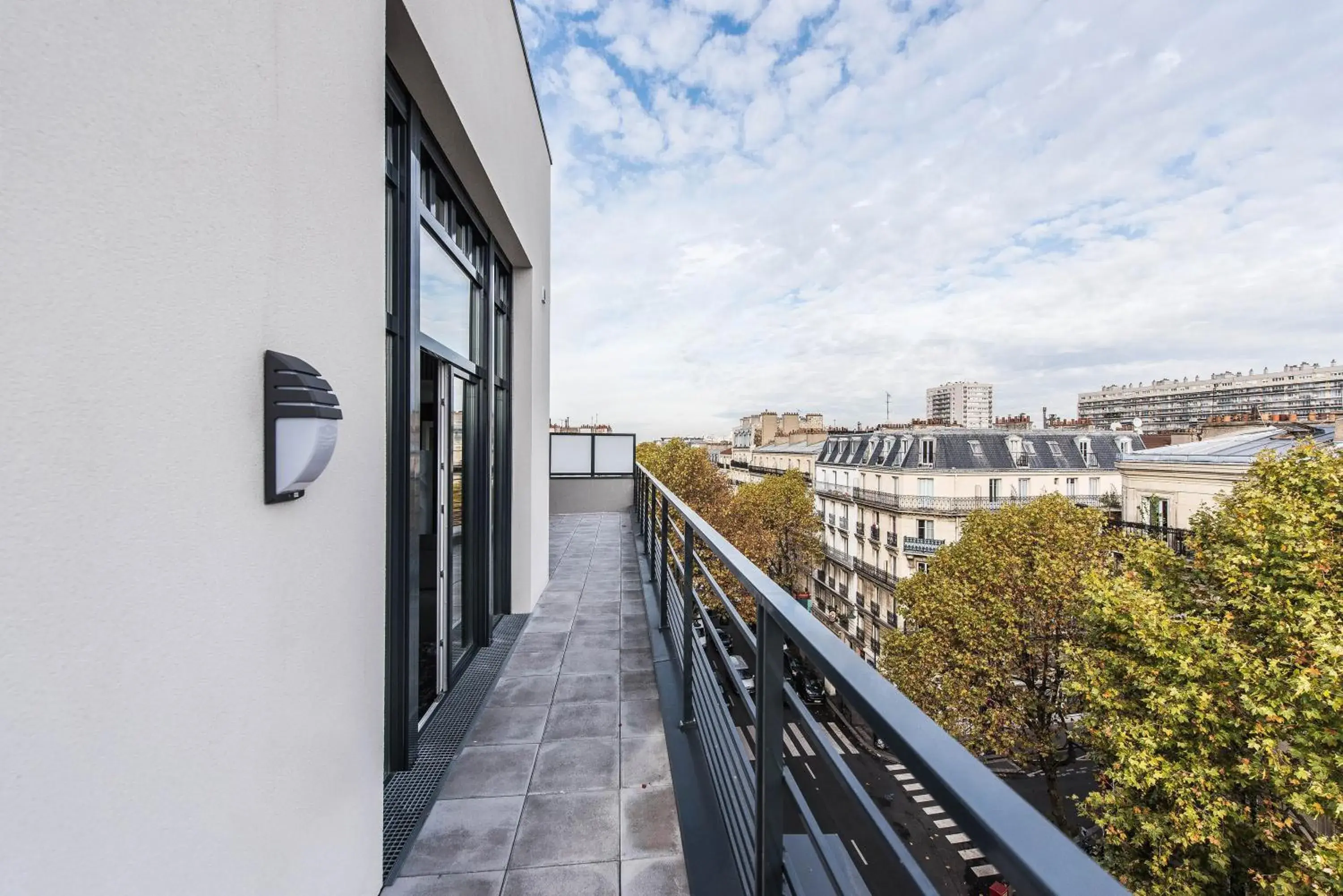 Balcony/Terrace in Les Appartements Paris Clichy