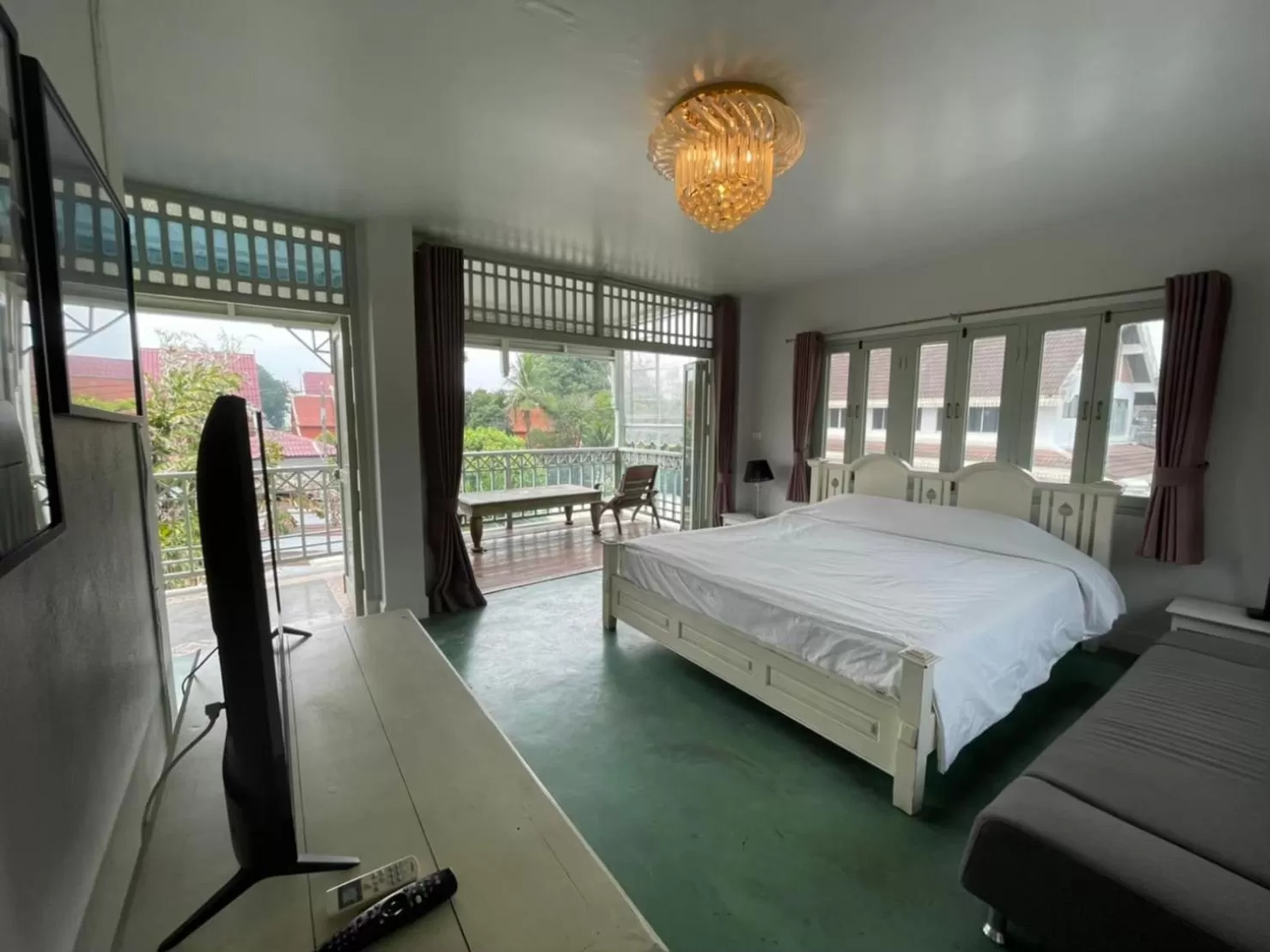 Bed in Villa Duangchampa