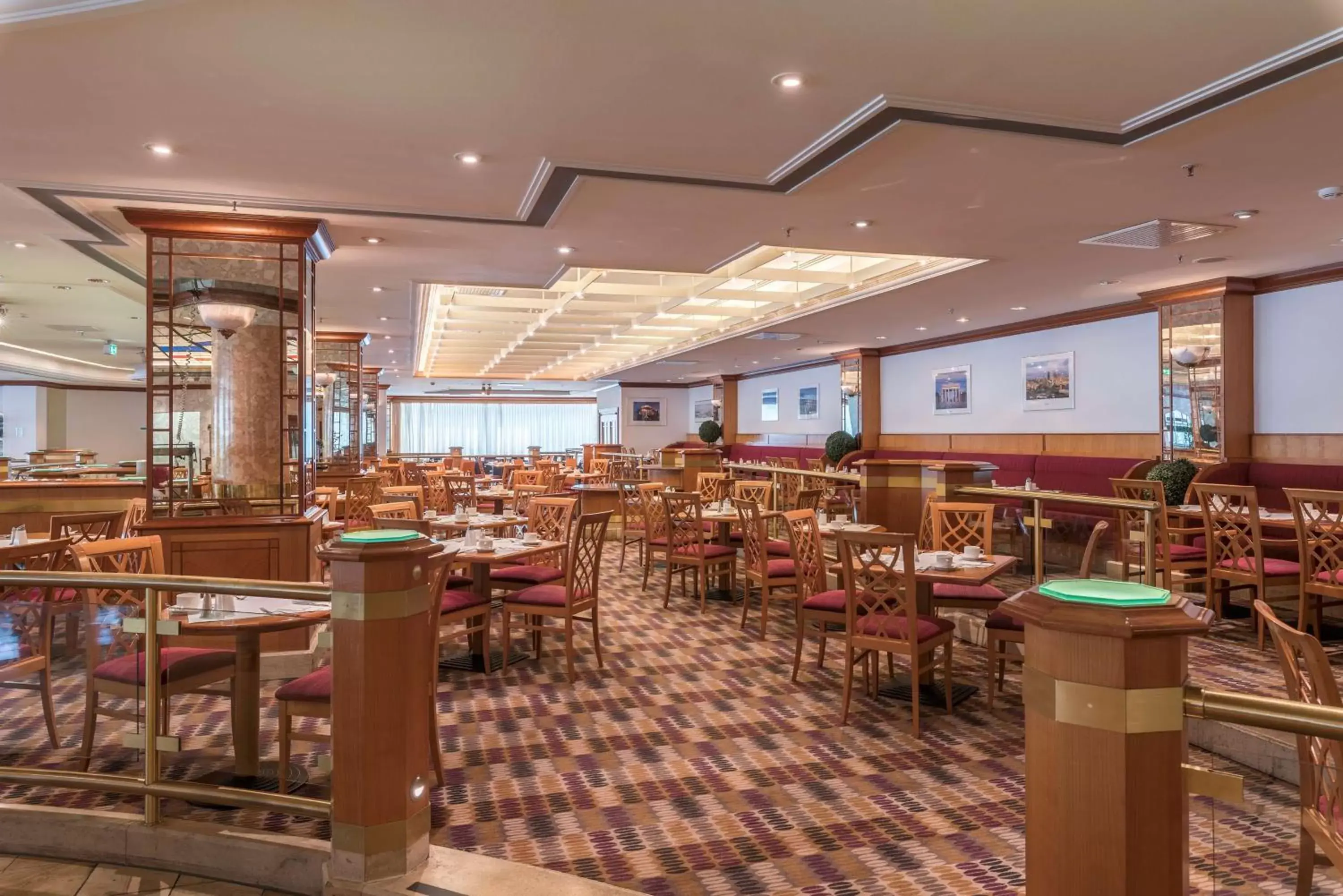 Restaurant/Places to Eat in Park Inn by Radisson Berlin Alexanderplatz