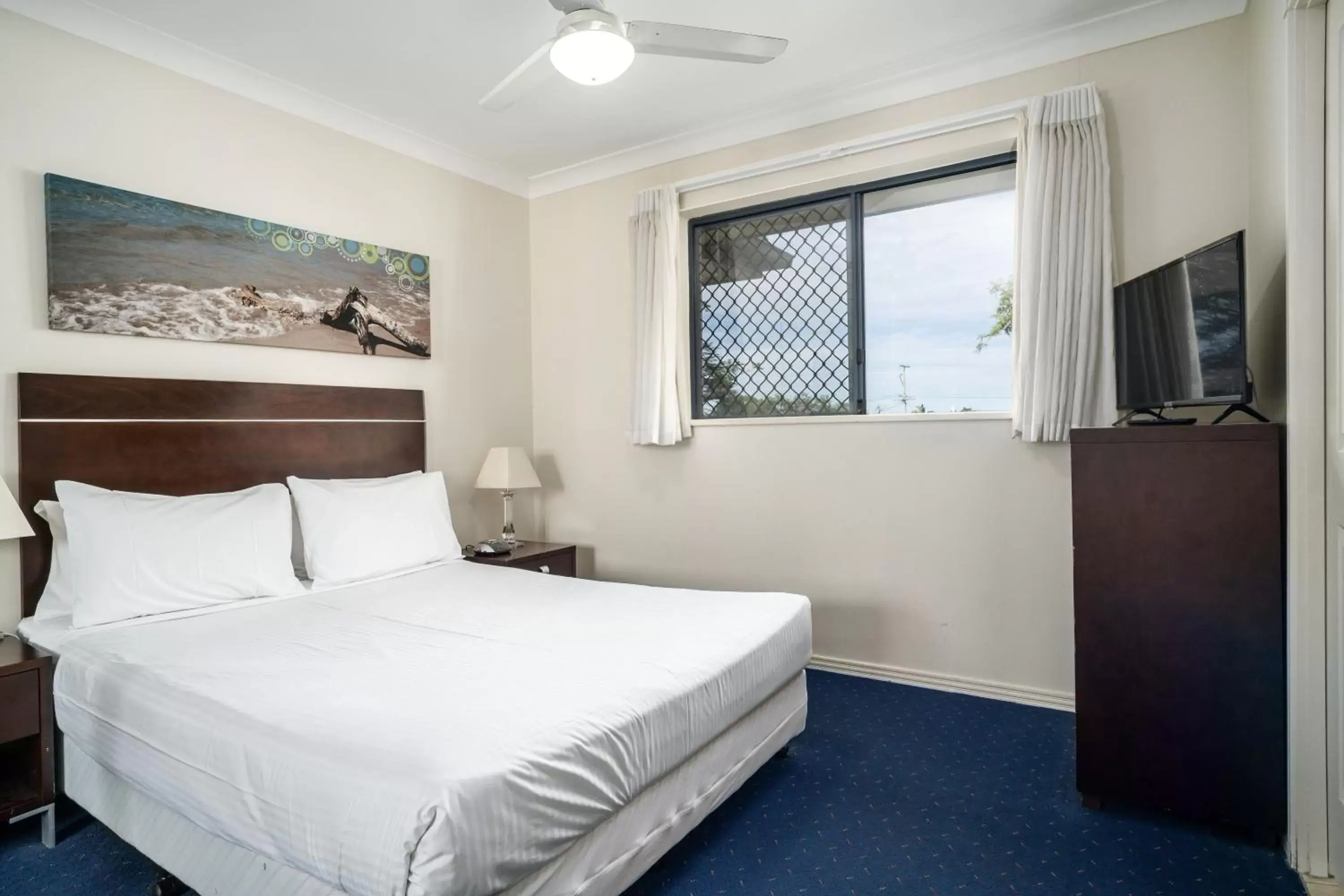 Bedroom, Bed in Turtle Beach Resort