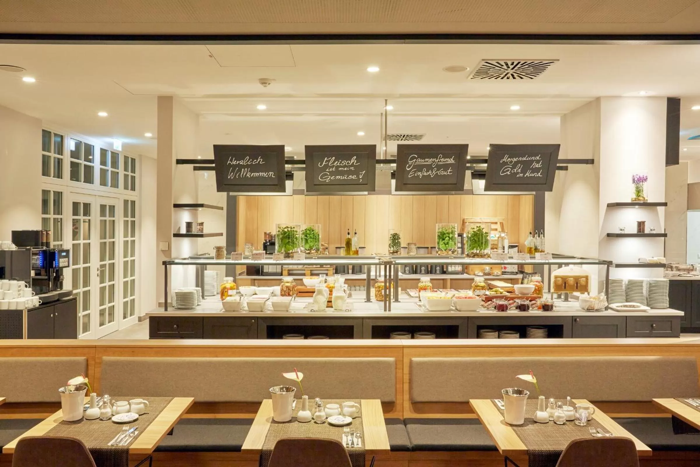 Buffet breakfast in H4 Hotel Leipzig