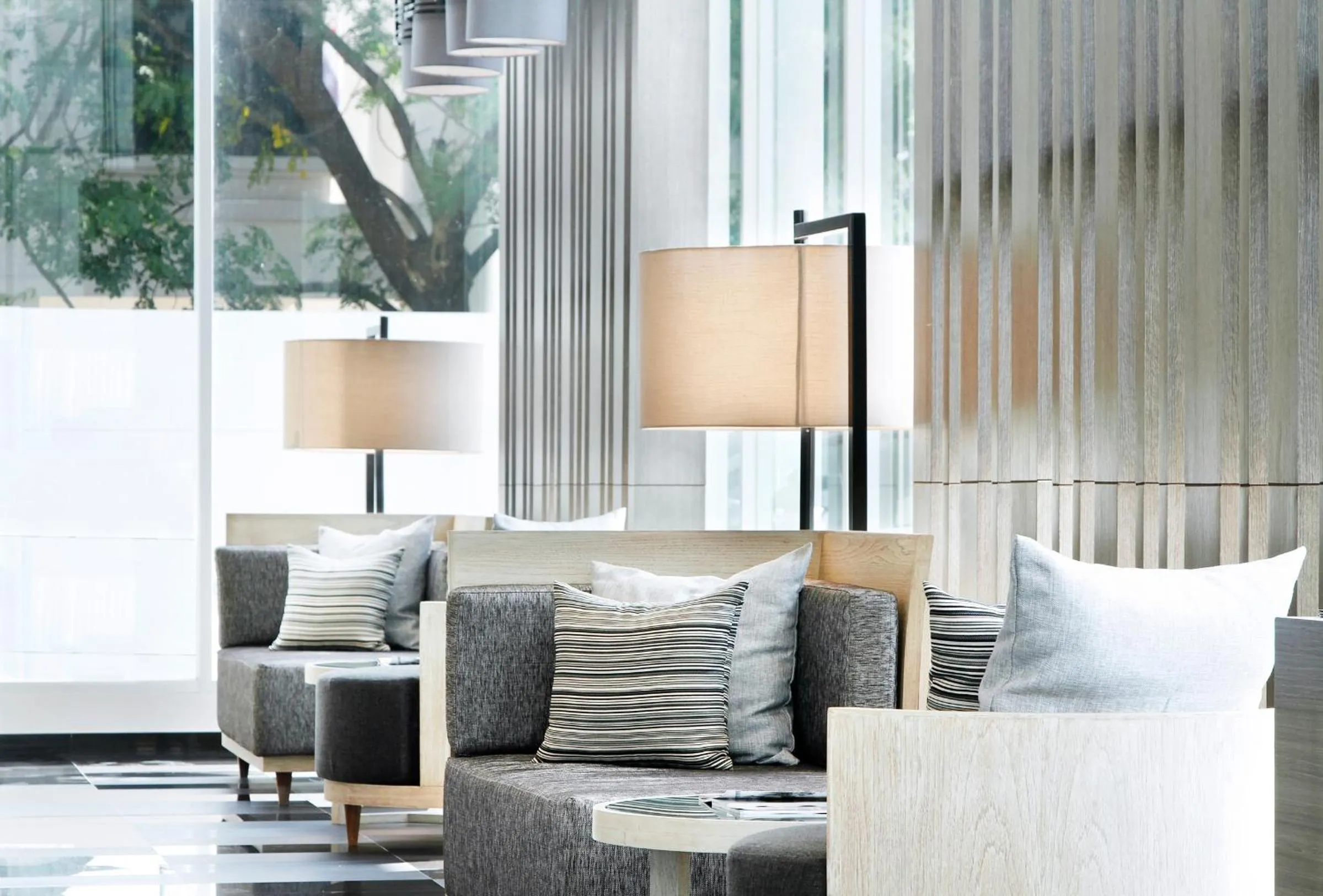 Lobby or reception in Classic Kameo Hotel & Serviced Apartments, Ayutthaya