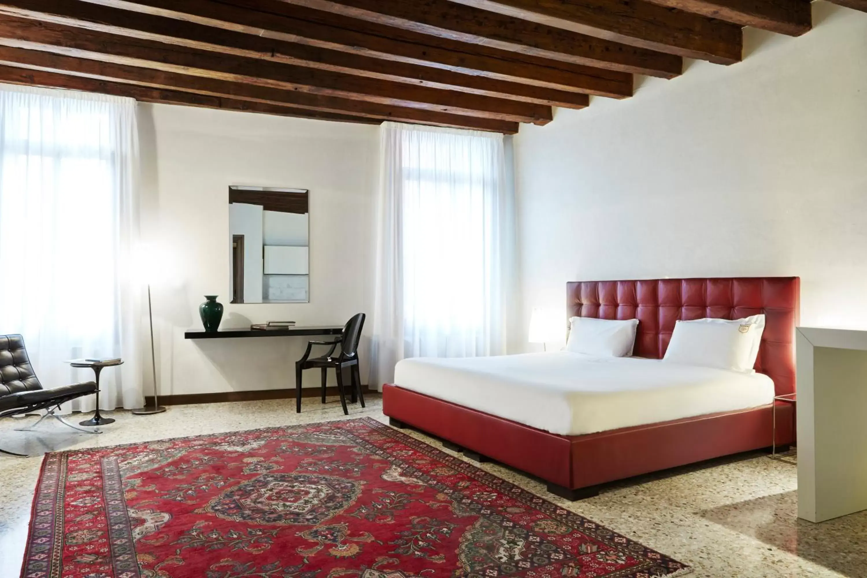 Studio Apartment - Separate Building in Palazzo Paruta & Wellness Suites