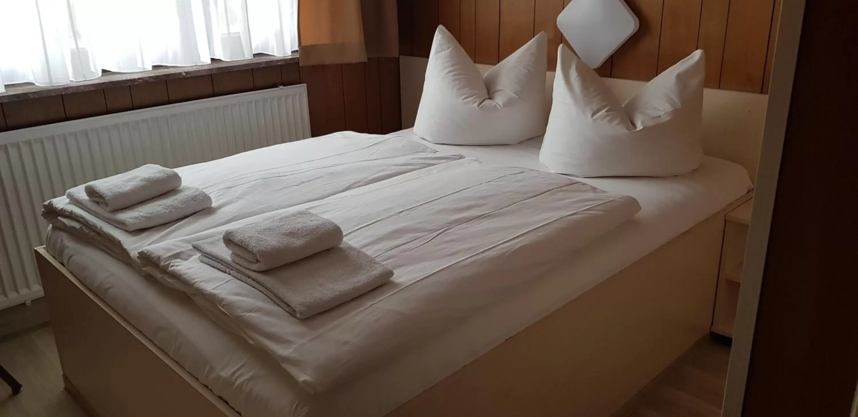 Photo of the whole room, Bed in Central-Hotel Tegel