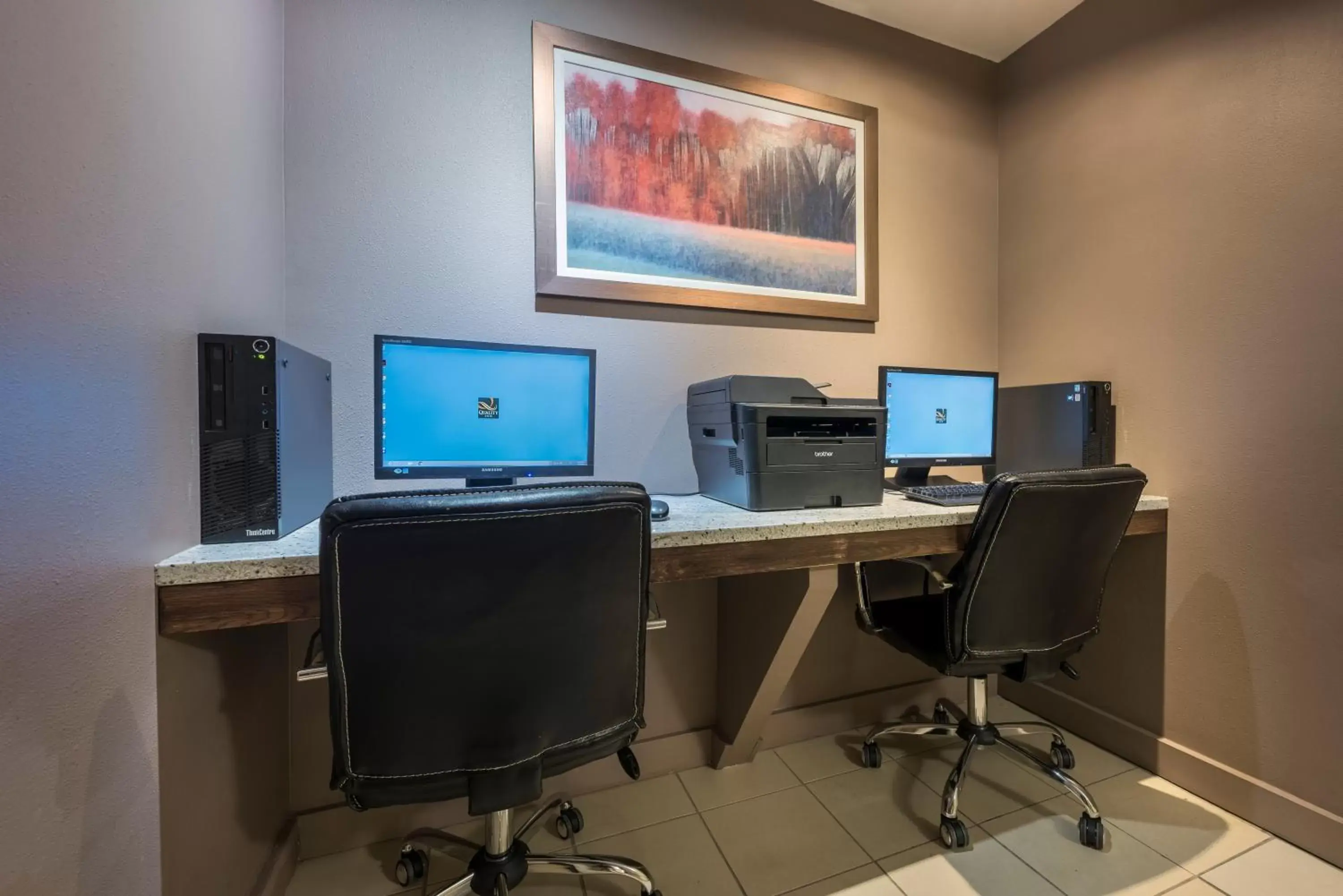 Business facilities in Quality Inn Airport Dieppe