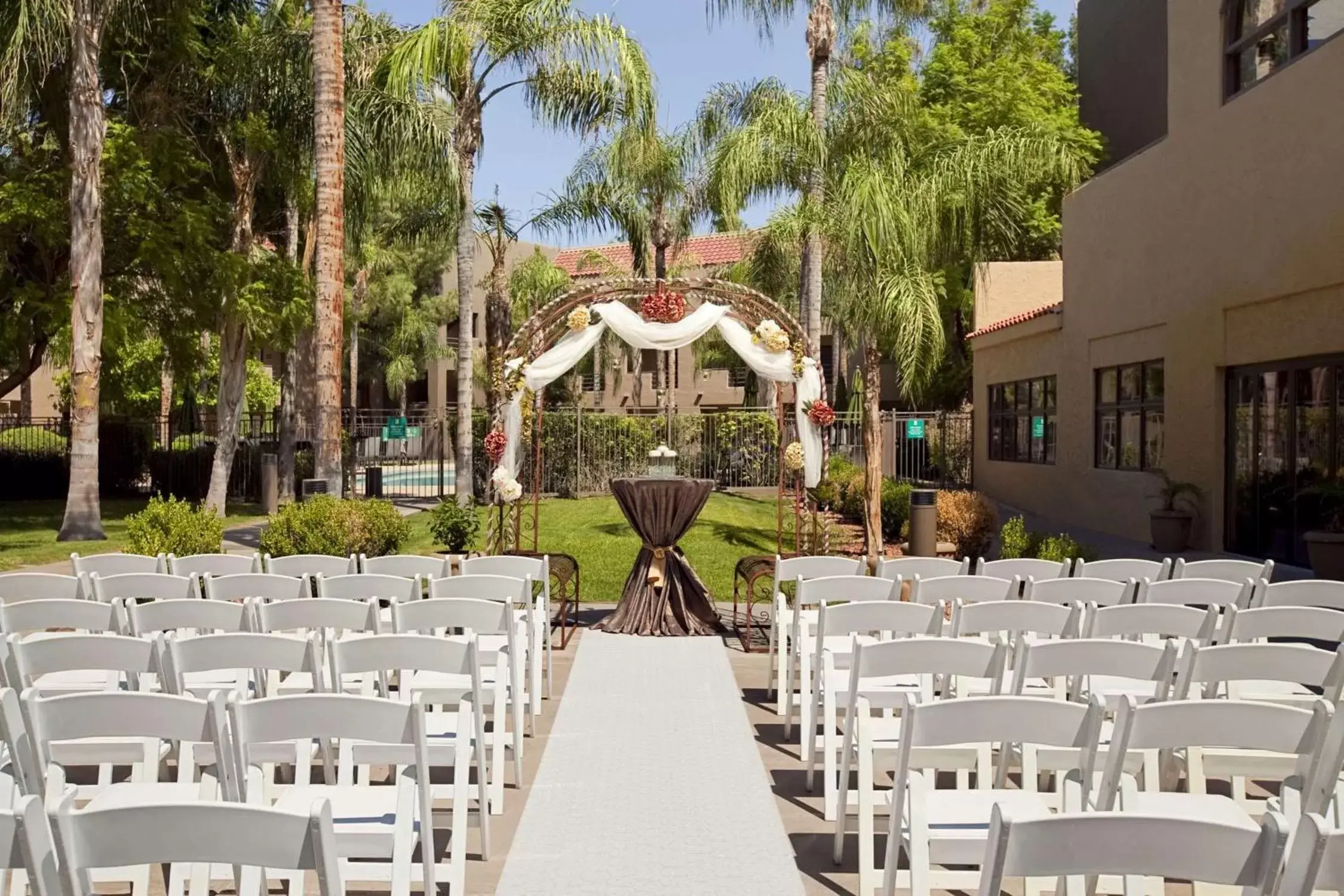 Property building in Embassy Suites by Hilton Phoenix Tempe Property building in Embassy Suites by Hilton Phoenix Tempe