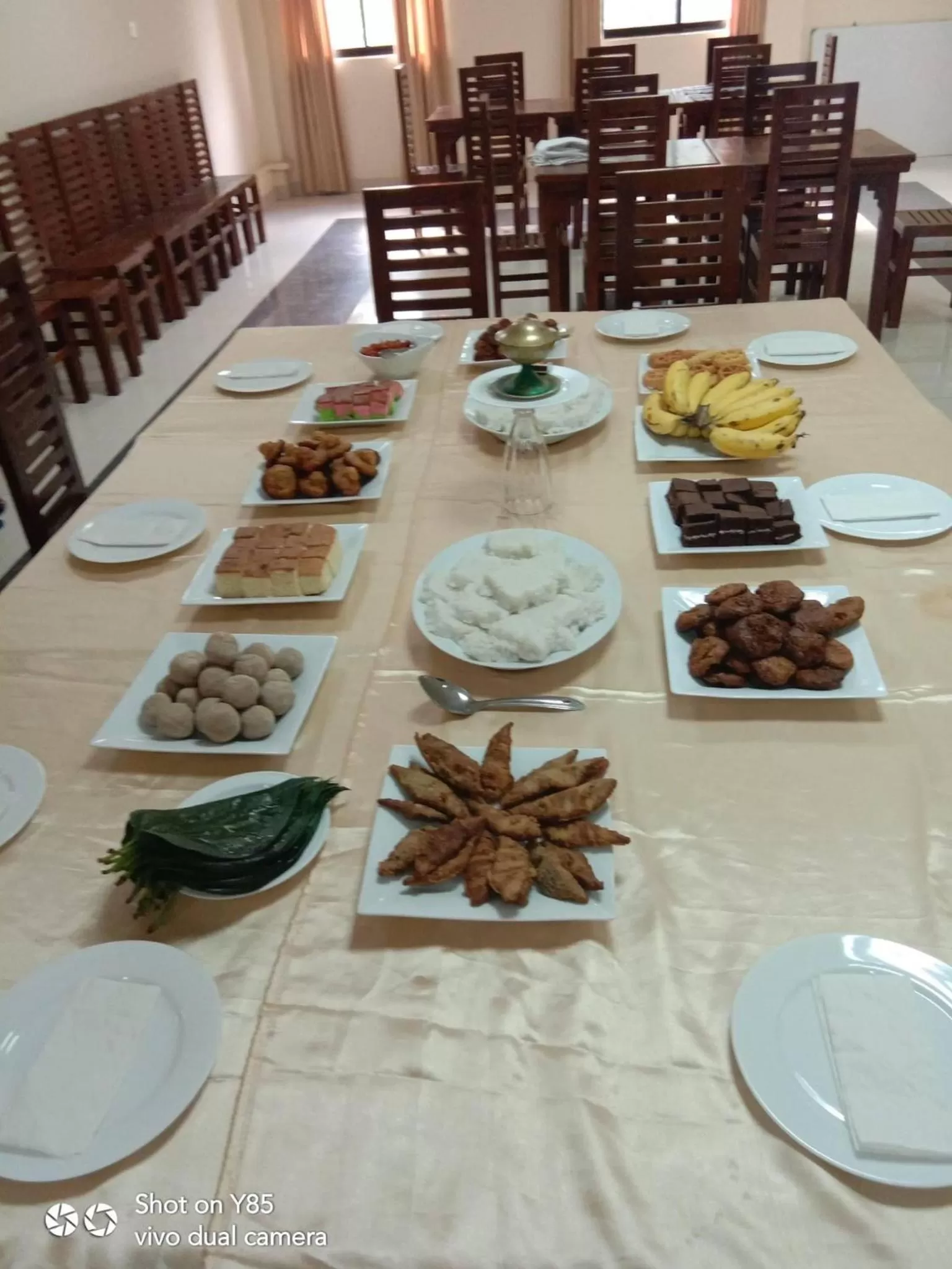 Restaurant/places to eat in Yal's Town Inn