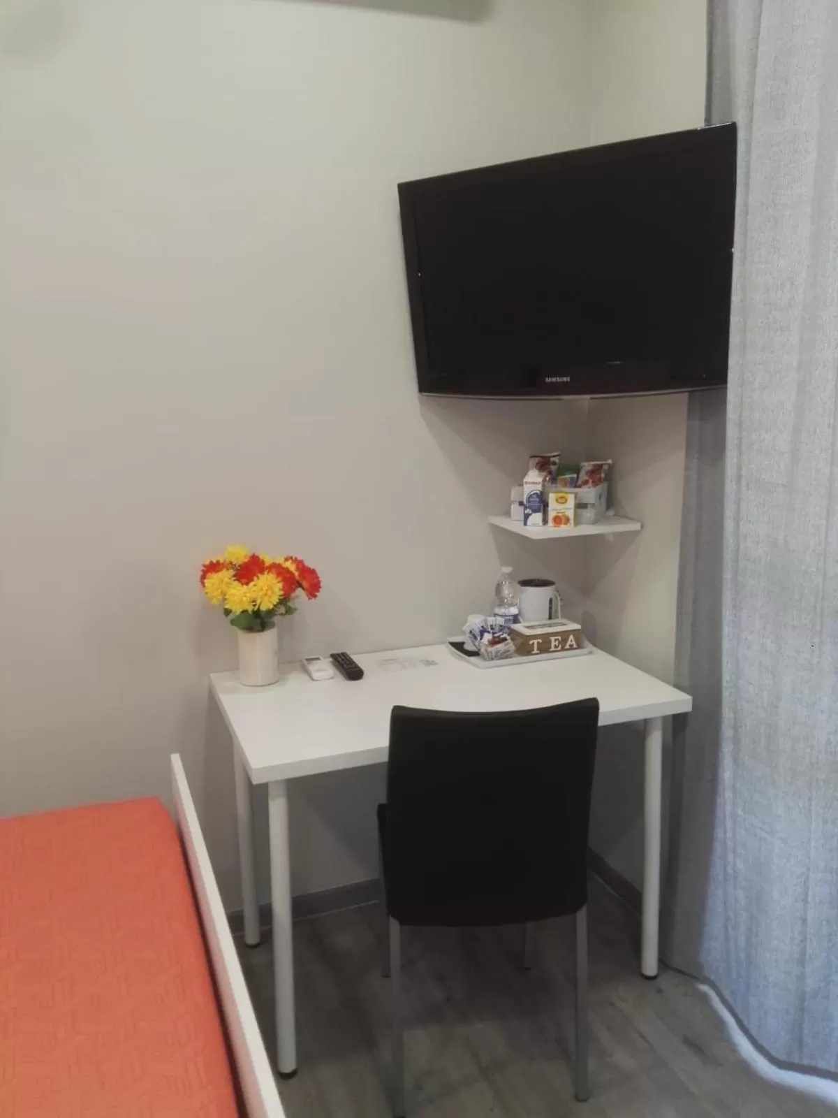 TV/Entertainment Center in B&B via Piave da Lillo