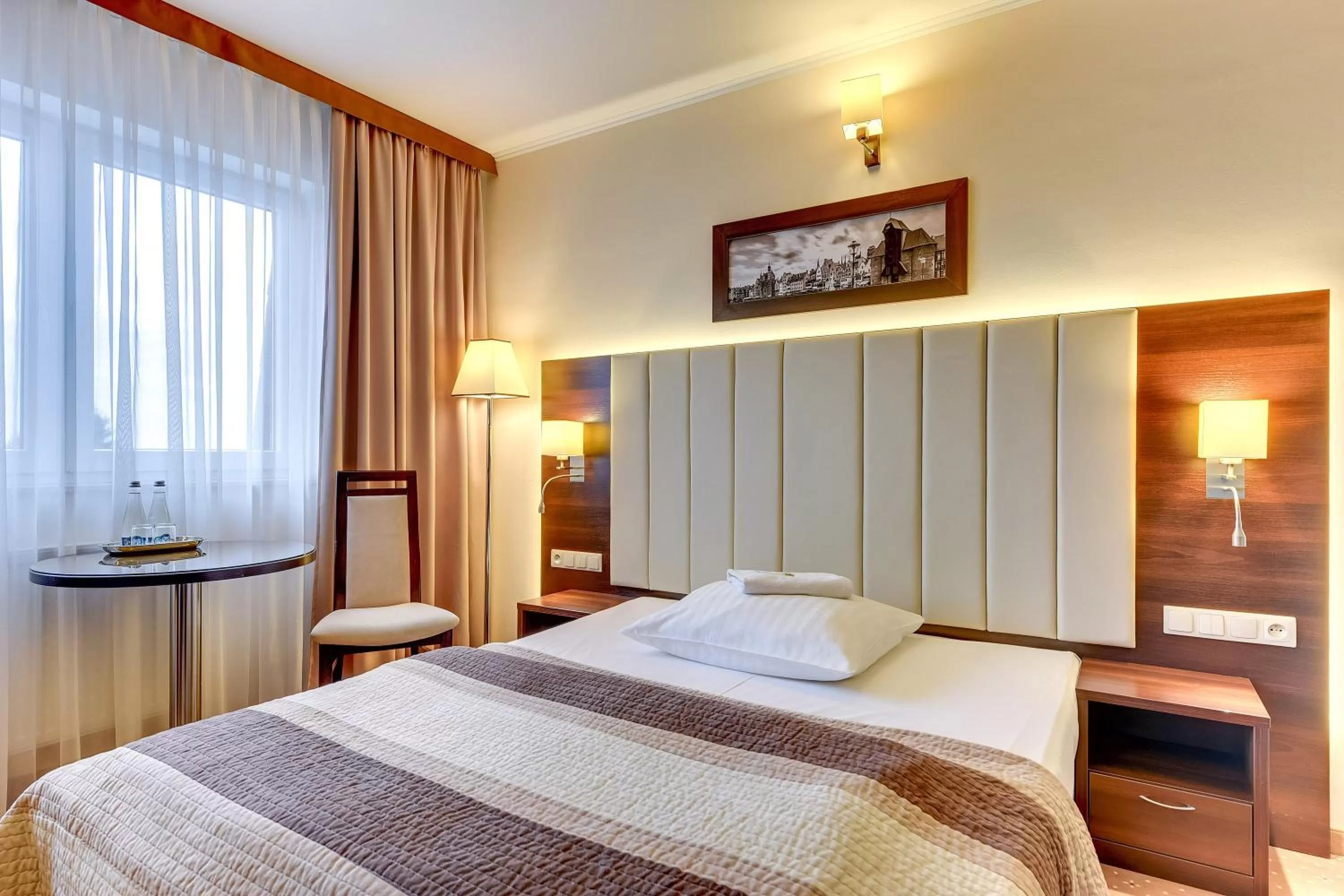 Photo of the whole room, Bed in Amber Hotel