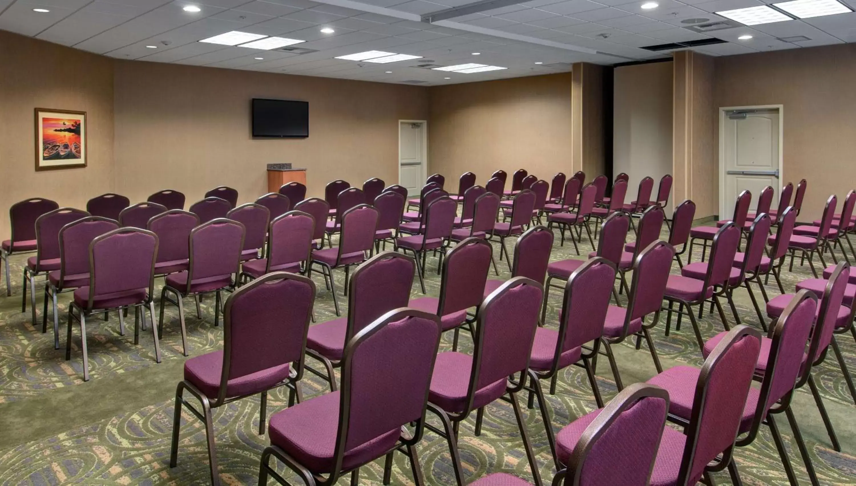 Meeting/conference room in Hampton Inn & Suites Astoria