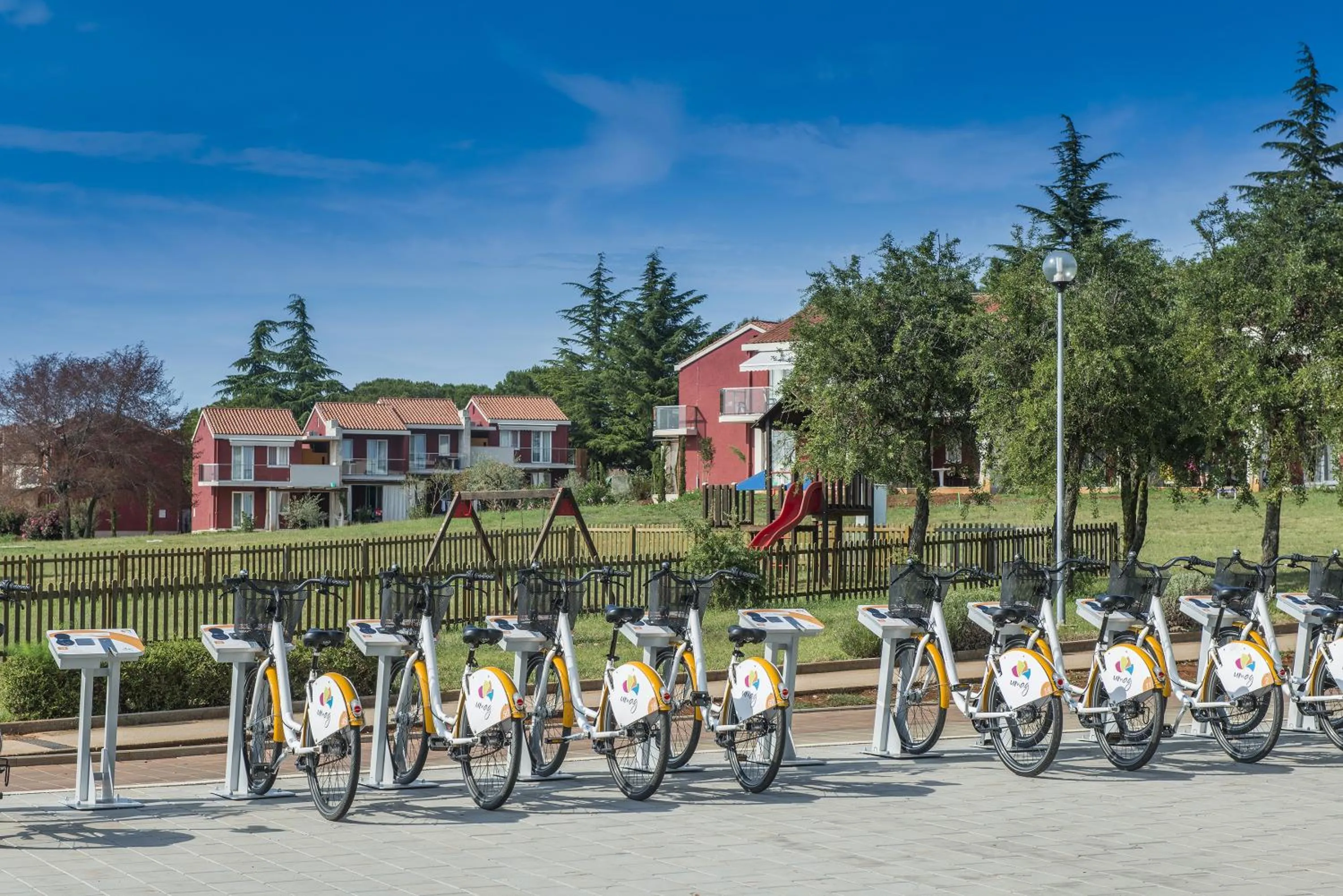 Area and facilities in Apartments Katoro Plava Laguna