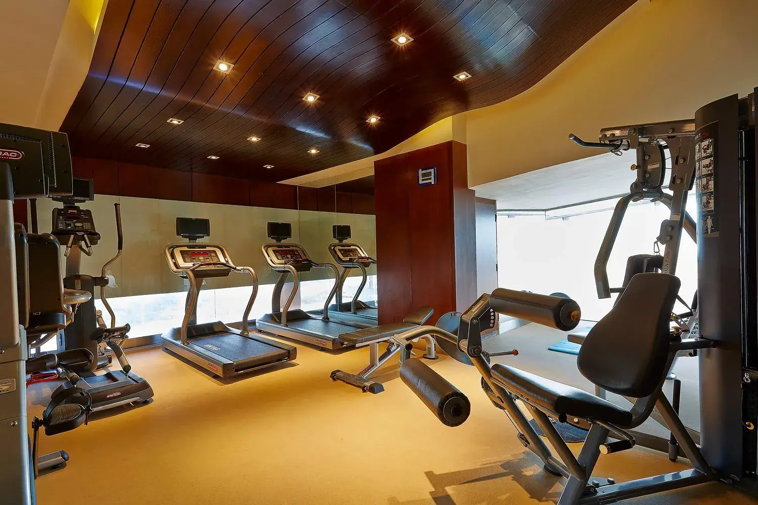 Fitness centre/facilities, Fitness Center/Facilities in Six Seasons Hotel