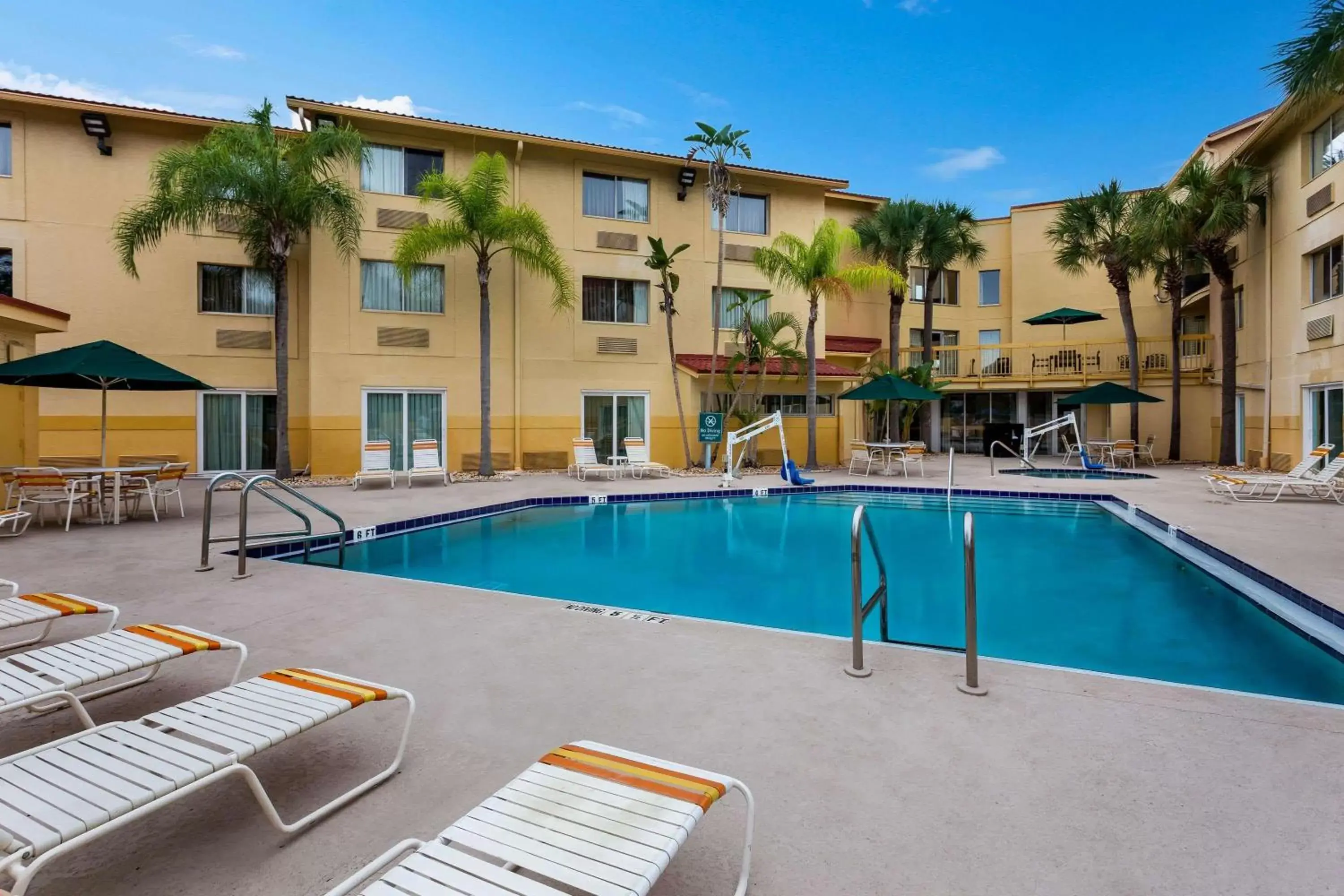 Activities, Swimming Pool in La Quinta by Wyndham St. Pete-Clearwater Airport