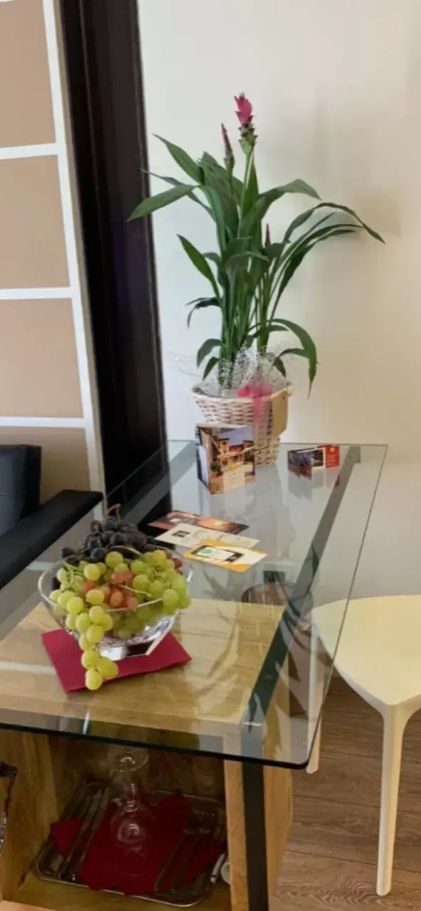 Dining Area in Luna Residence Hotel