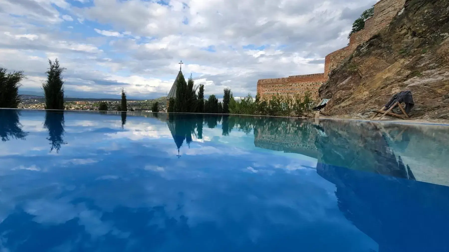 Natural landscape, Swimming Pool in Castle in Old Town