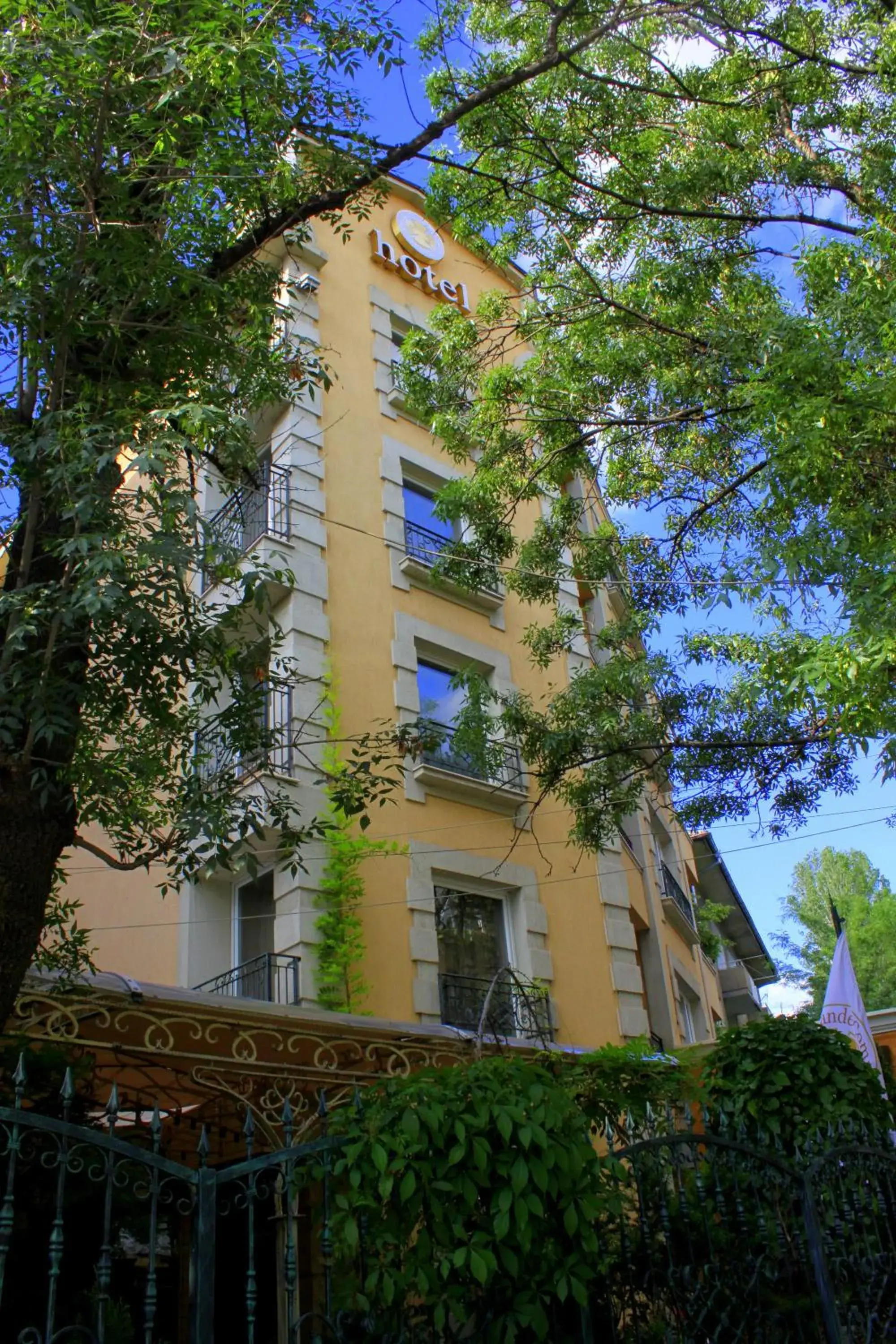 Facade/entrance, Property Building in Meg-Lozenetz Hotel