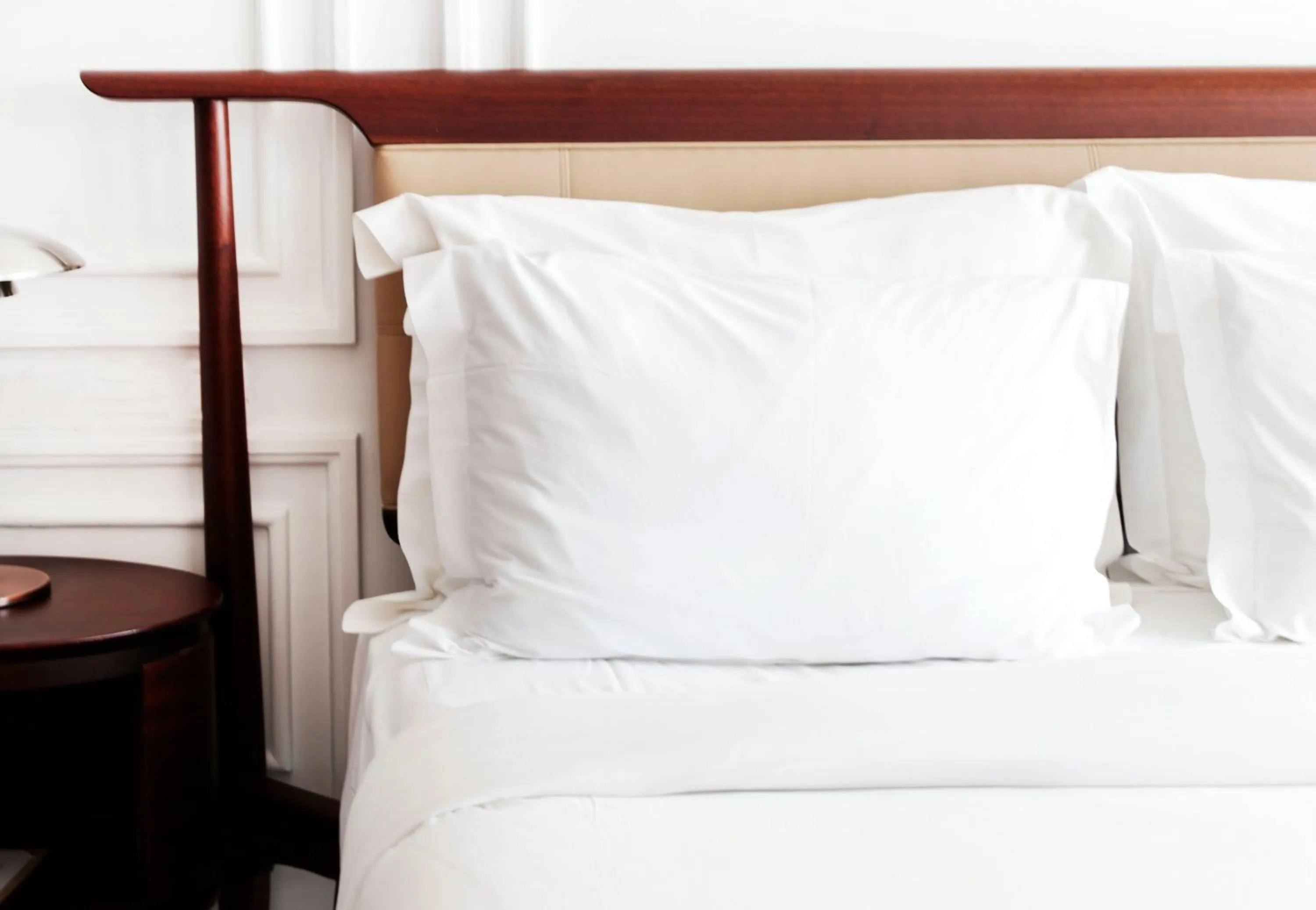 Bed in Georges Hotel Galata