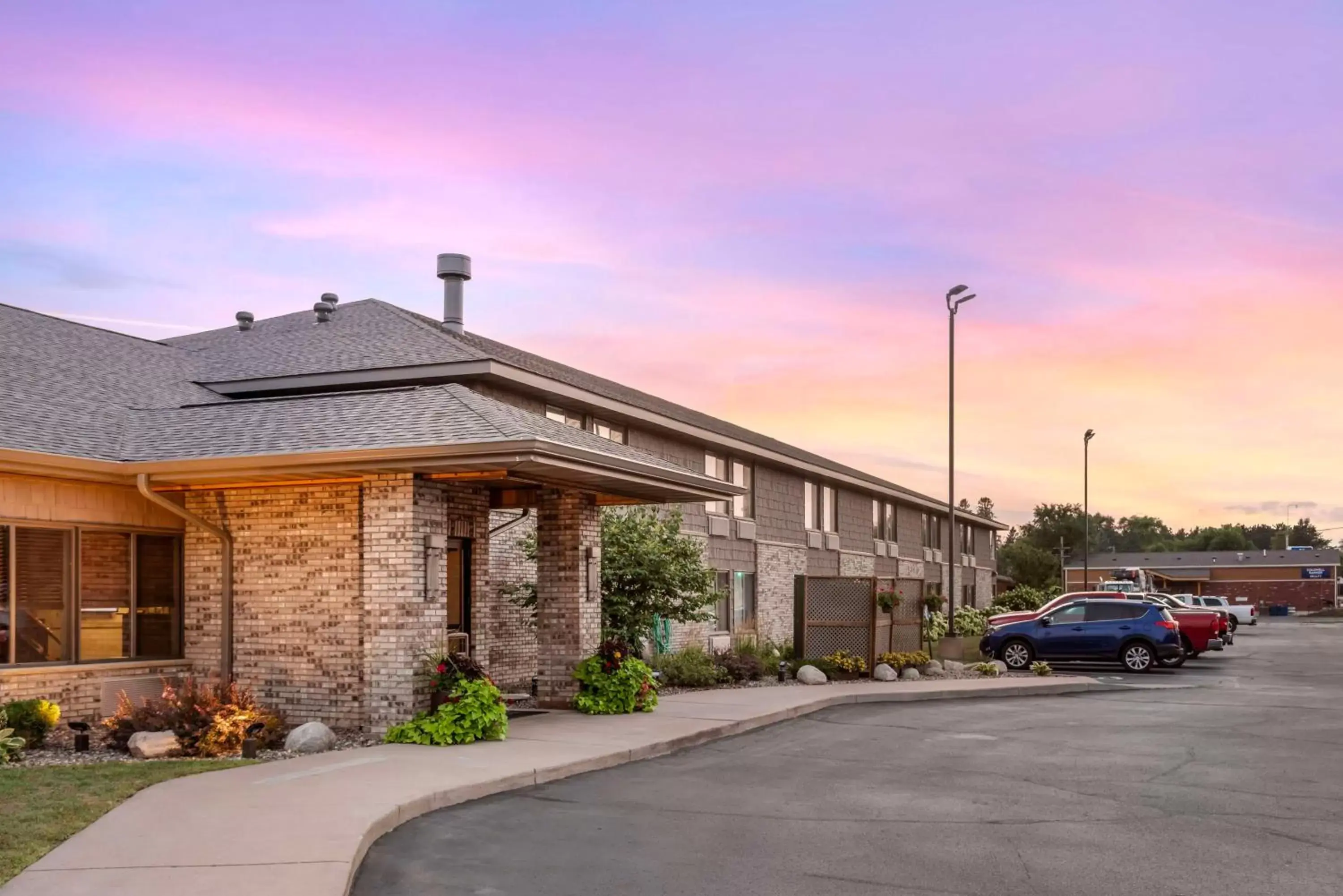 Property building in Best Western Spooner Riverplace Property building in Best Western Spooner Riverplace