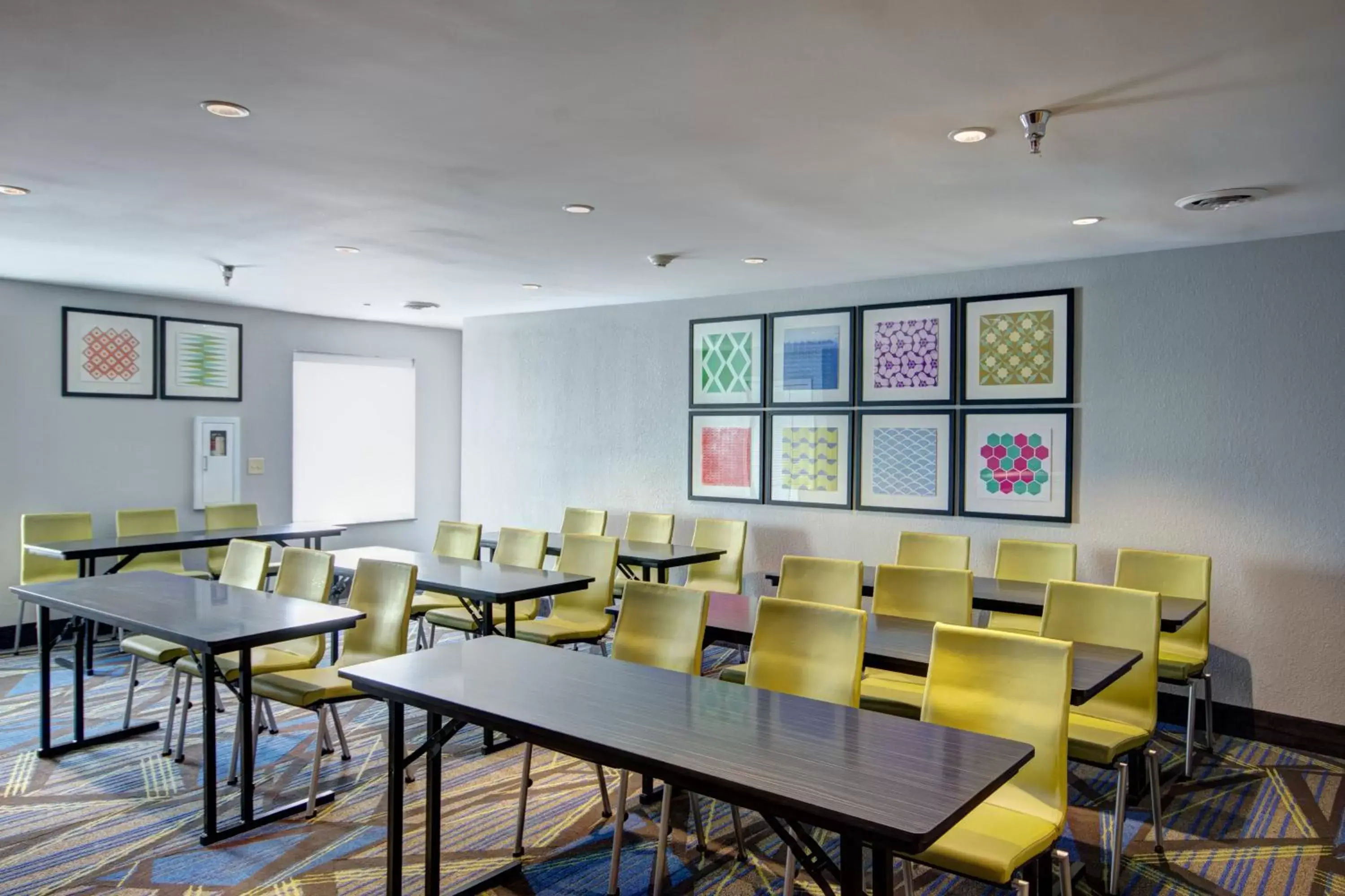 Meeting/conference room, Restaurant/Places to Eat in Holiday Inn Express Columbus South - Obetz, an IHG Hotel