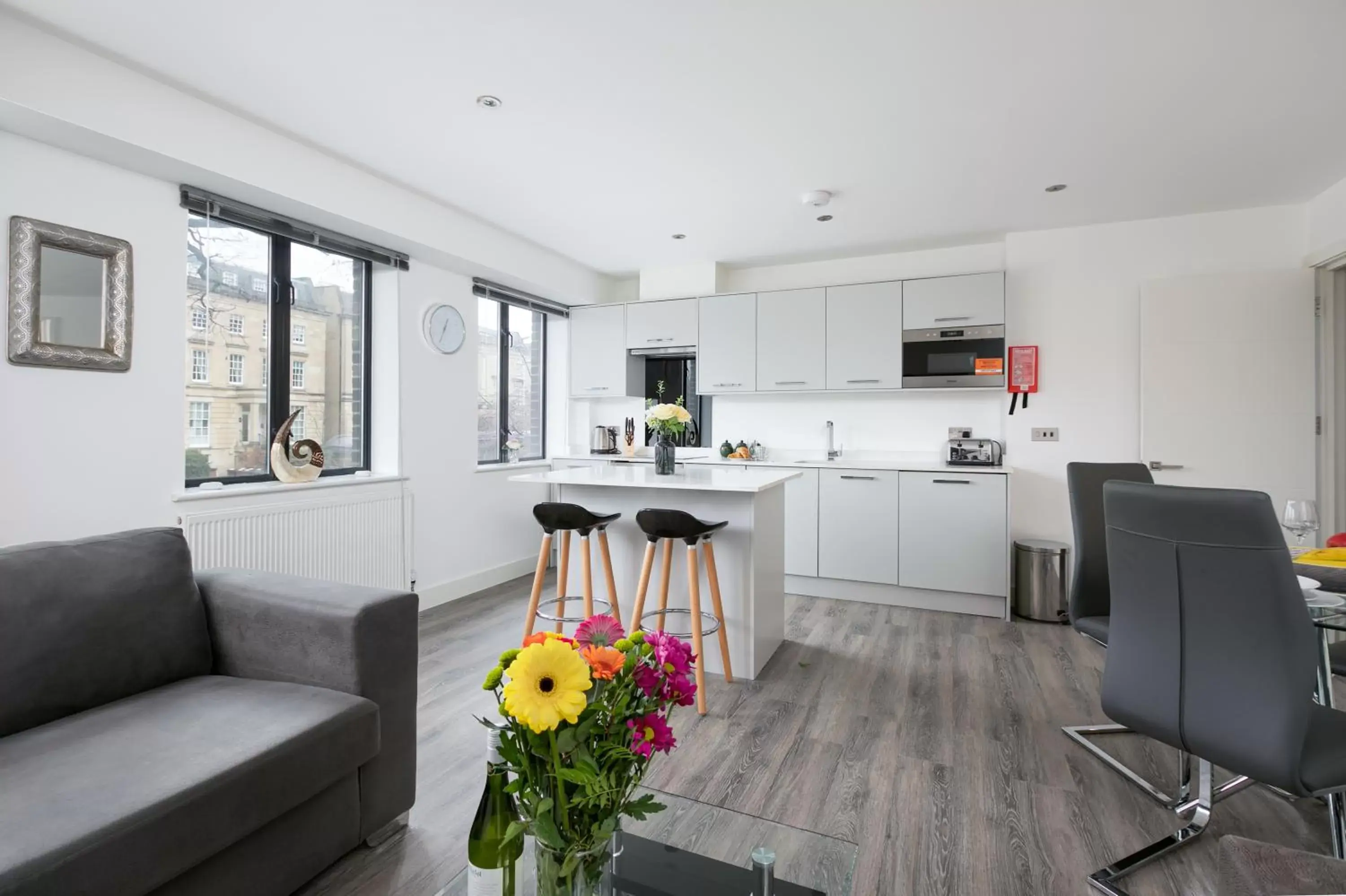 Kitchen or kitchenette, Kitchen/Kitchenette in Reading Kings Road Lodge by Creatick Apartments