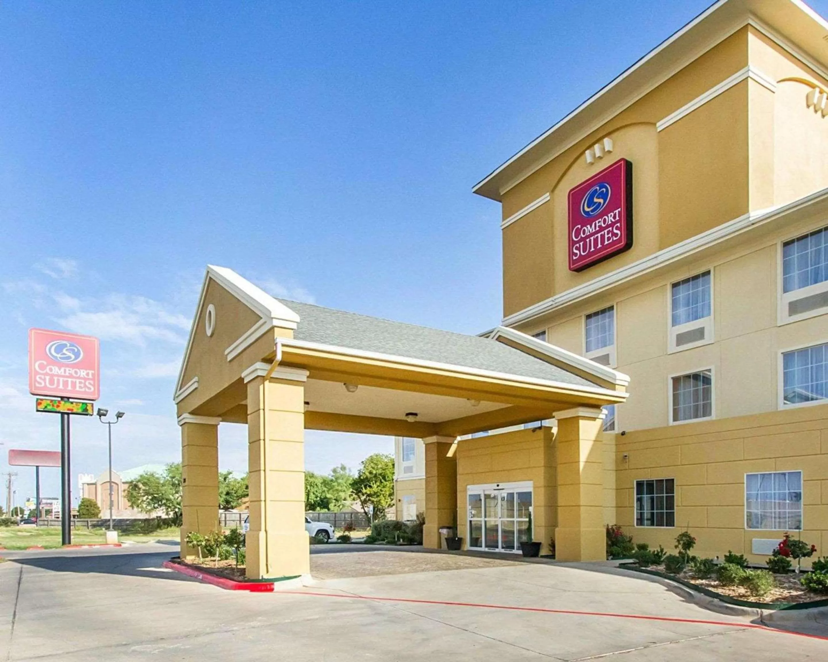 Property building in Comfort Suites Abilene Central