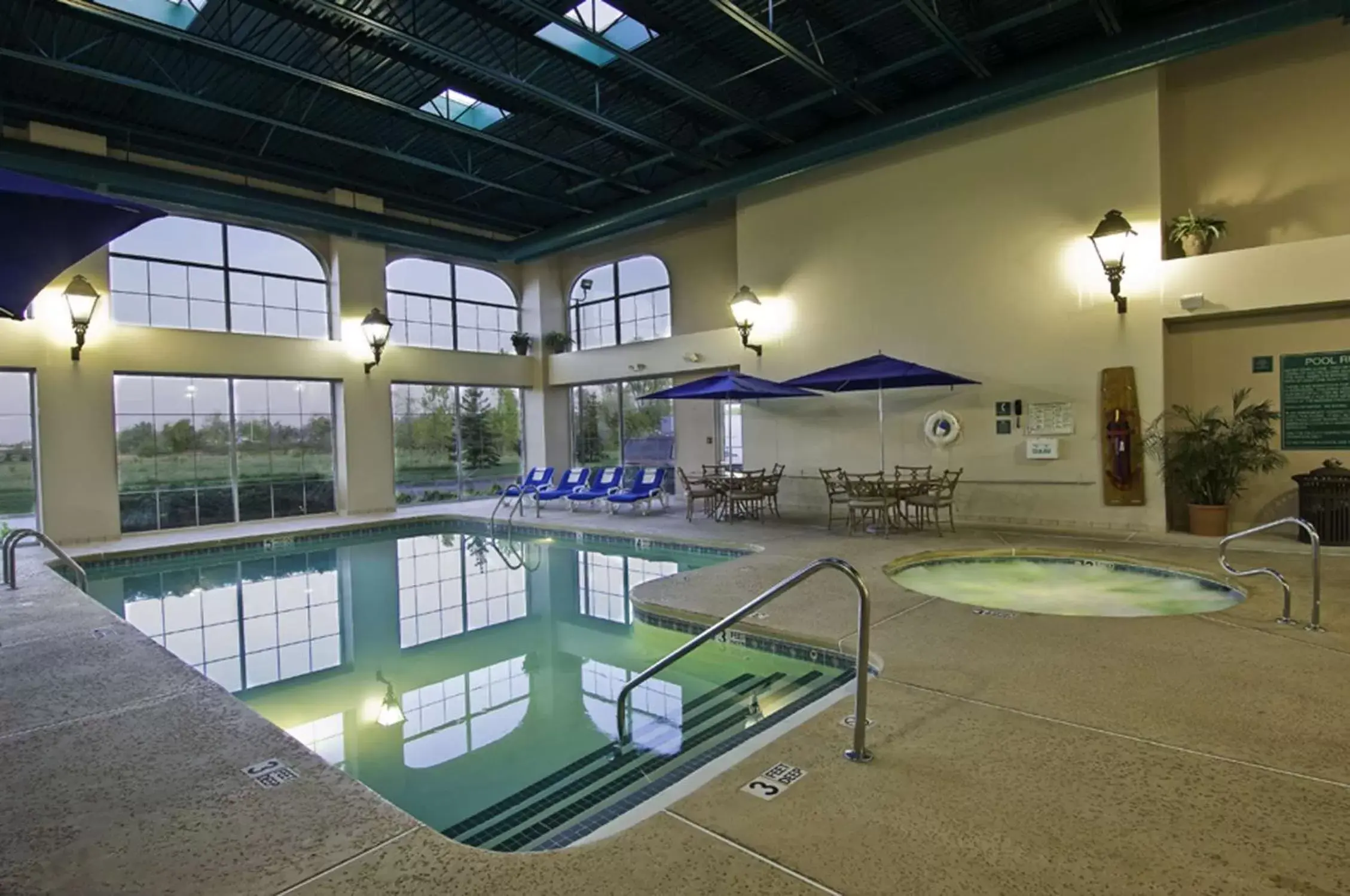 Pool view, Swimming Pool in Homewood Suites by Hilton Buffalo/Airport