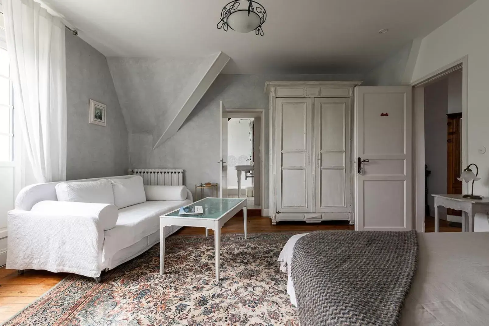 Bedroom, Seating Area in Domaine de Bassilour