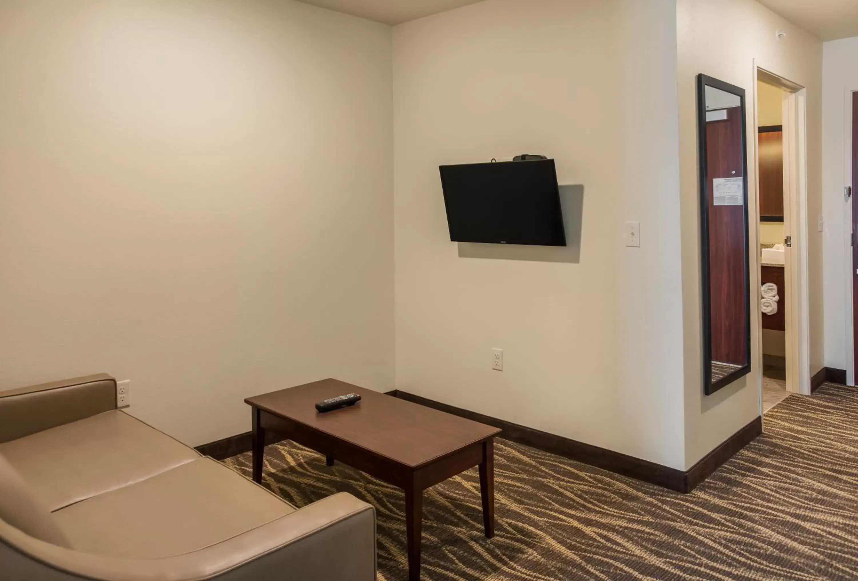 TV and multimedia, TV/Entertainment Center in Cobblestone Inn and Suites - Ashland