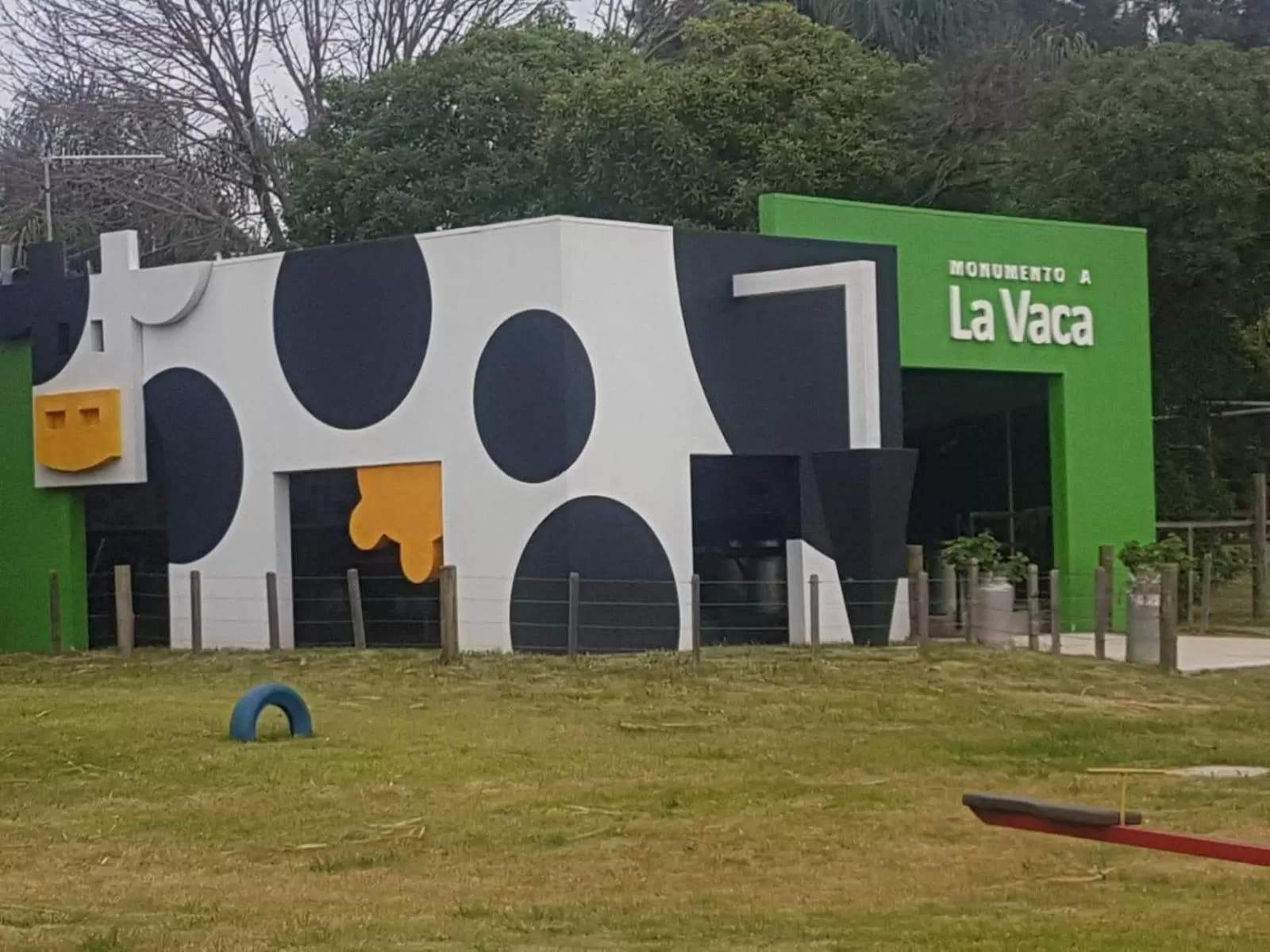 Children play ground in Estancia Renacimiento
