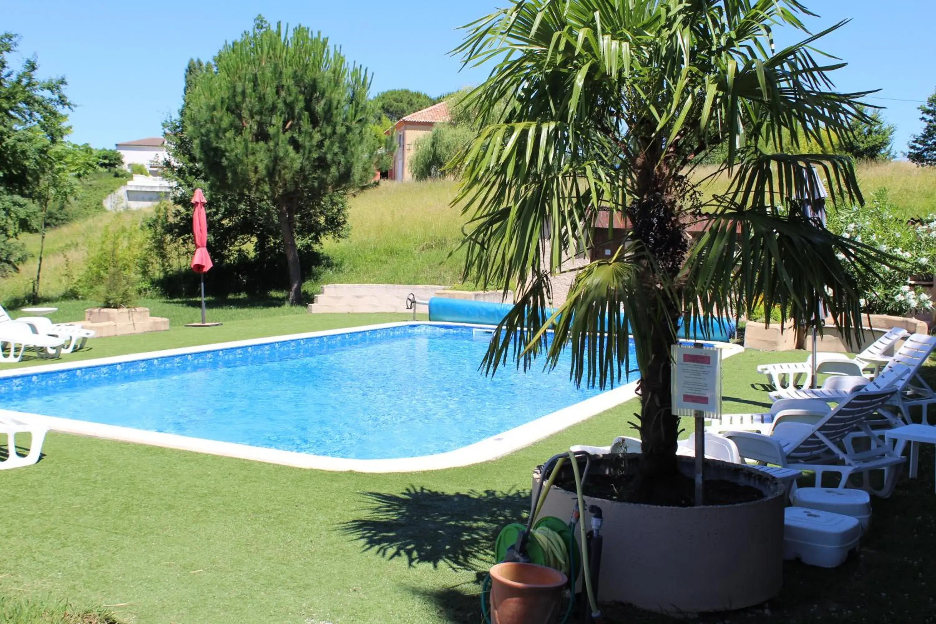 Hiking, Swimming Pool in Logis des Crêtes de Pignols