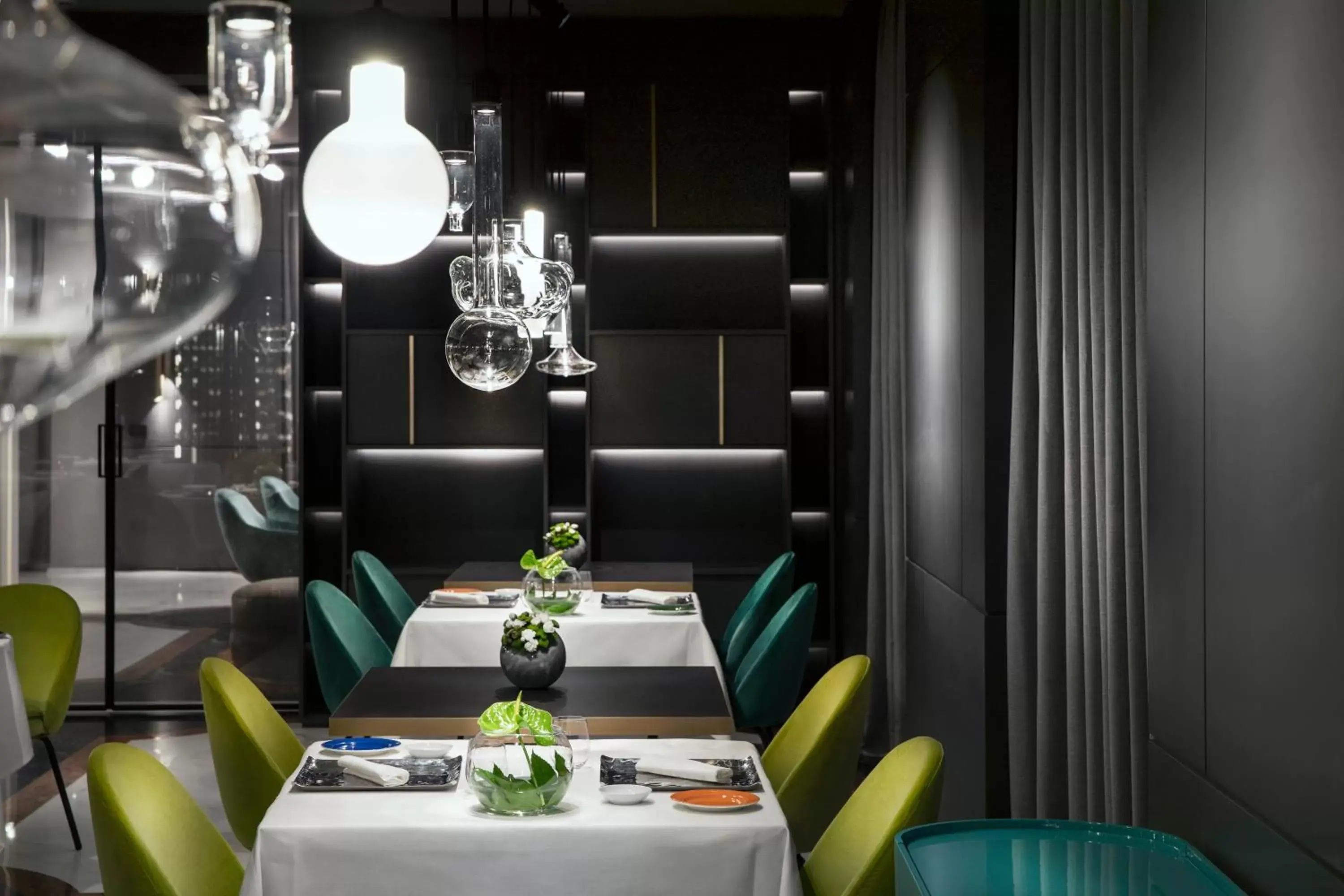 Restaurant/places to eat in Hotel Plaza e de Russie - Relais & Châteaux Restaurant/places to eat in Hotel Plaza e de Russie - Relais & Châteaux