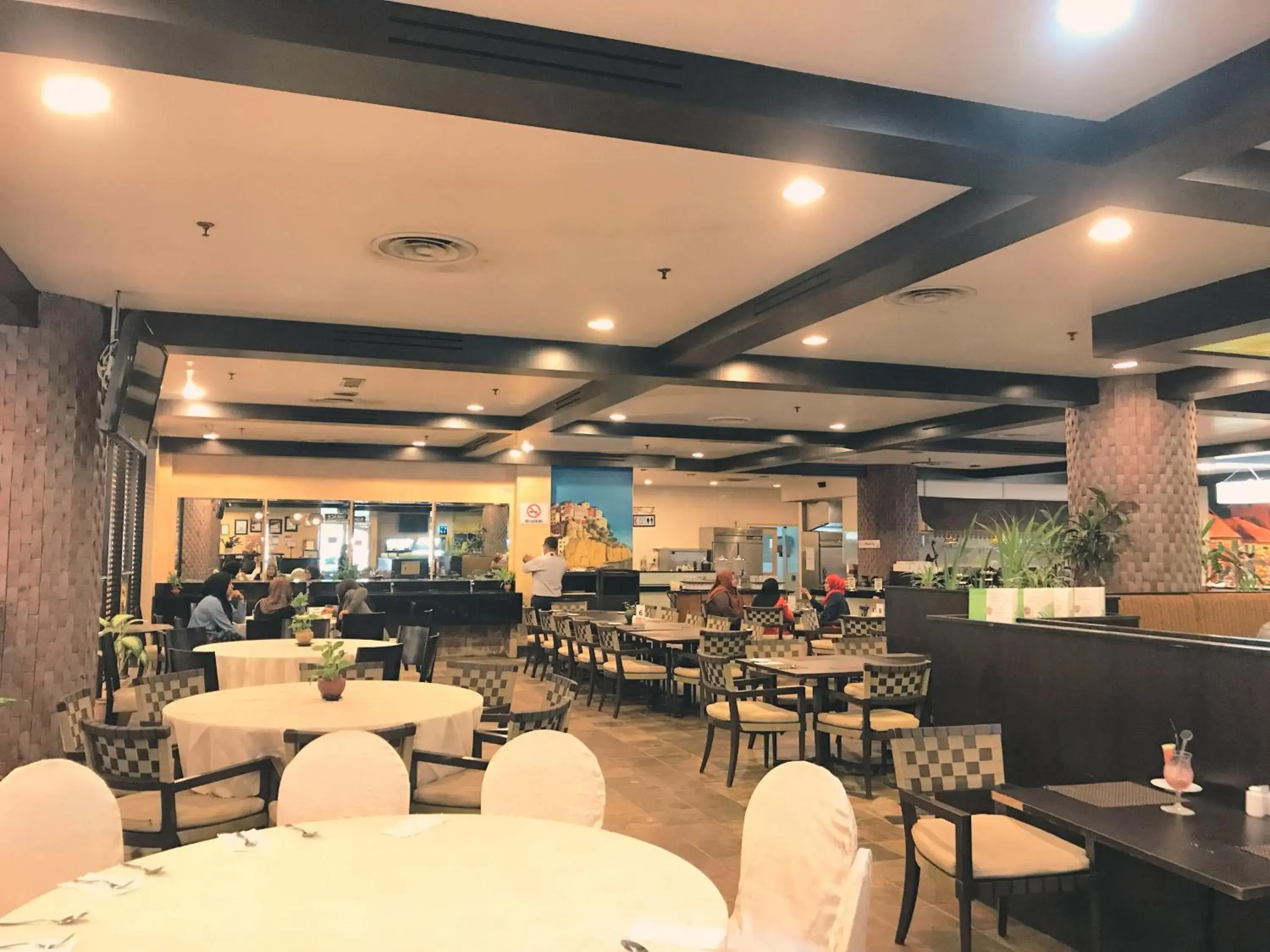 Restaurant/Places to Eat in De Palma Hotel Shah Alam