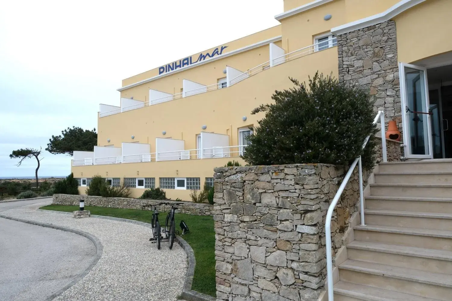 Property Building in Hotel Pinhalmar