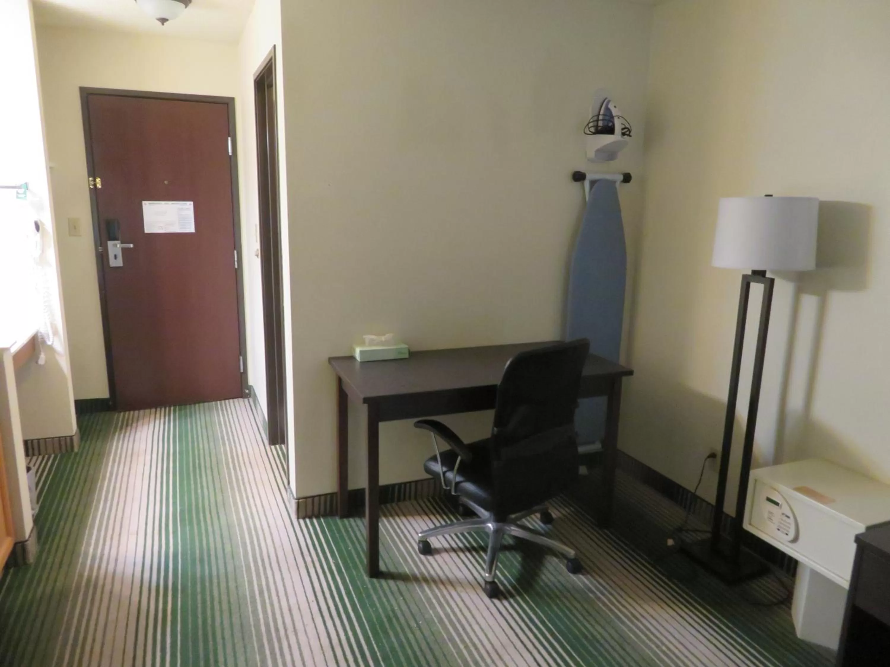 hair dresser in GreenTree Inn Montrose