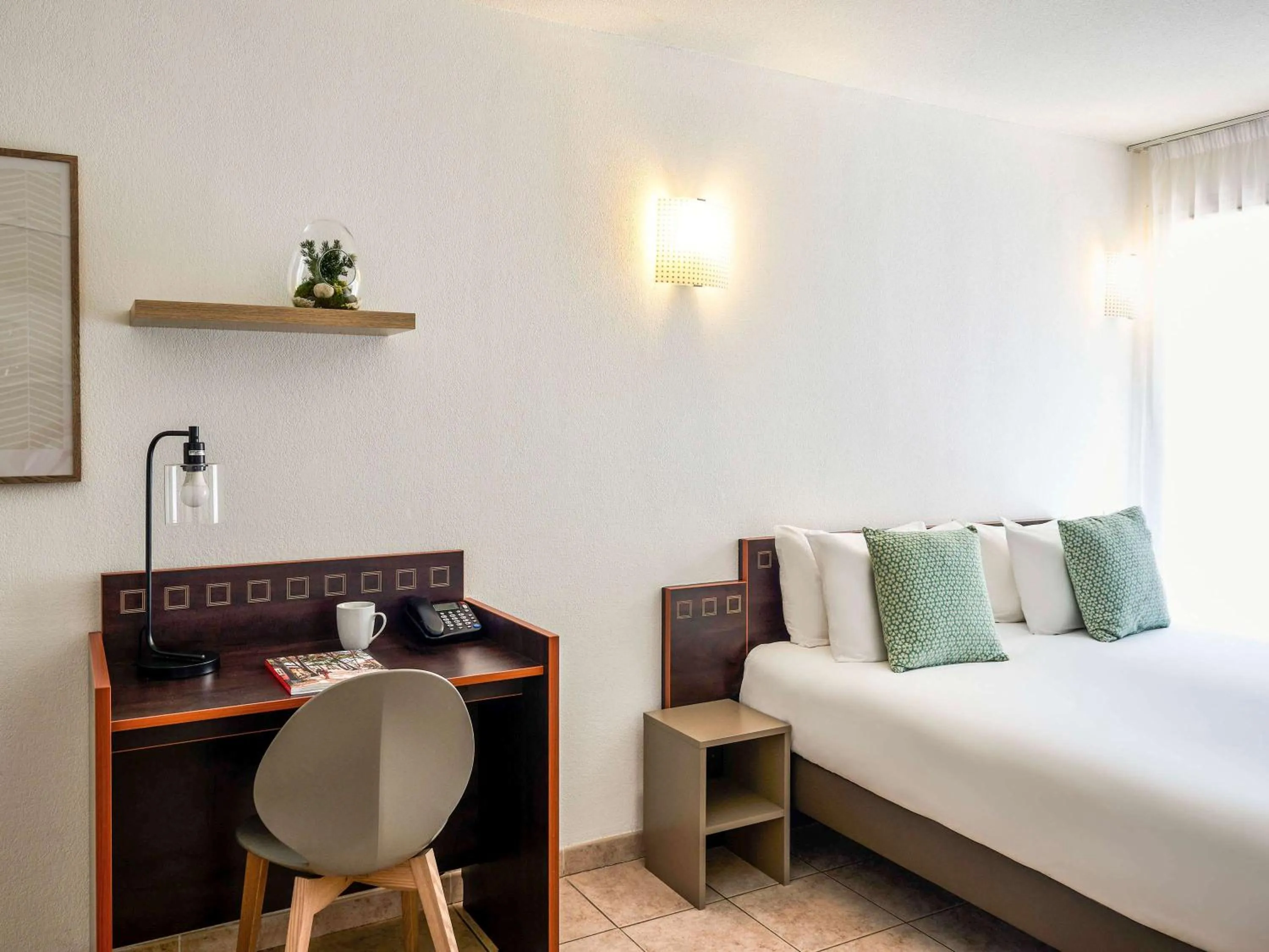 Photo of the whole room, Bed in Aparthotel Adagio Access Nice Acropolis