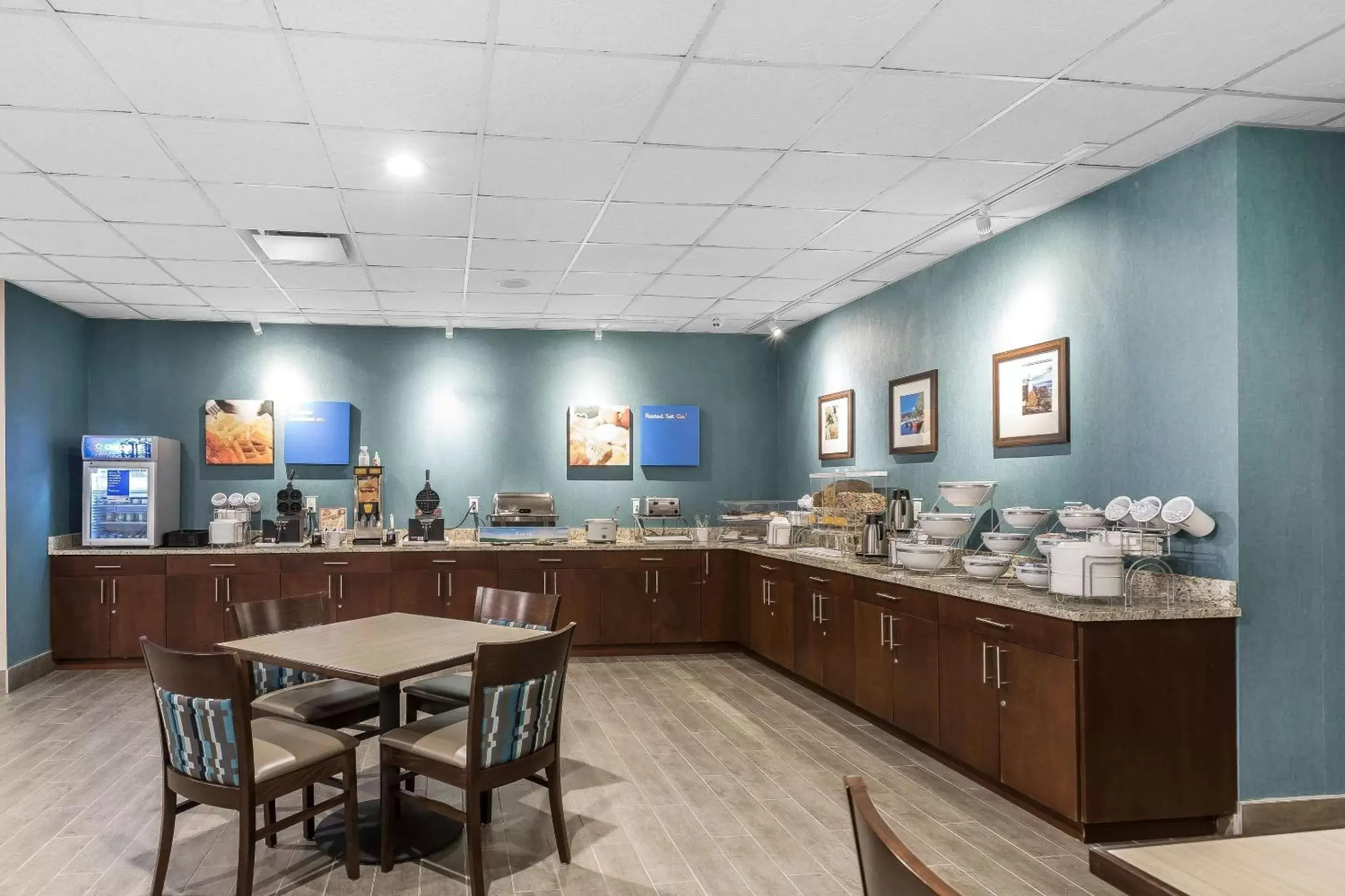 Restaurant/places to eat in Comfort Inn Bay City - Riverfront Restaurant/places to eat in Comfort Inn Bay City - Riverfront