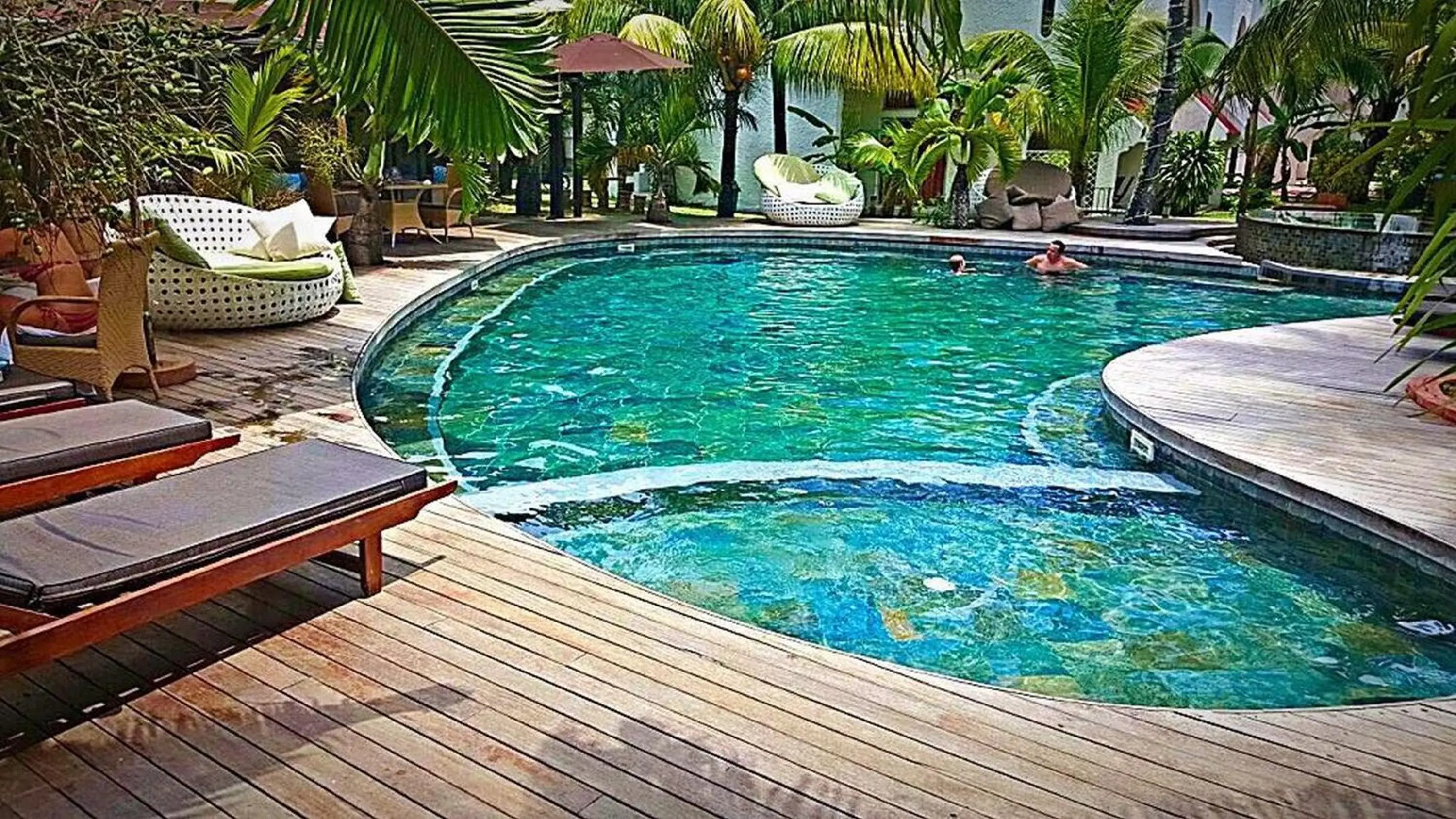 Restaurant/places to eat, Swimming Pool in Ocean Villas Apart Hotel