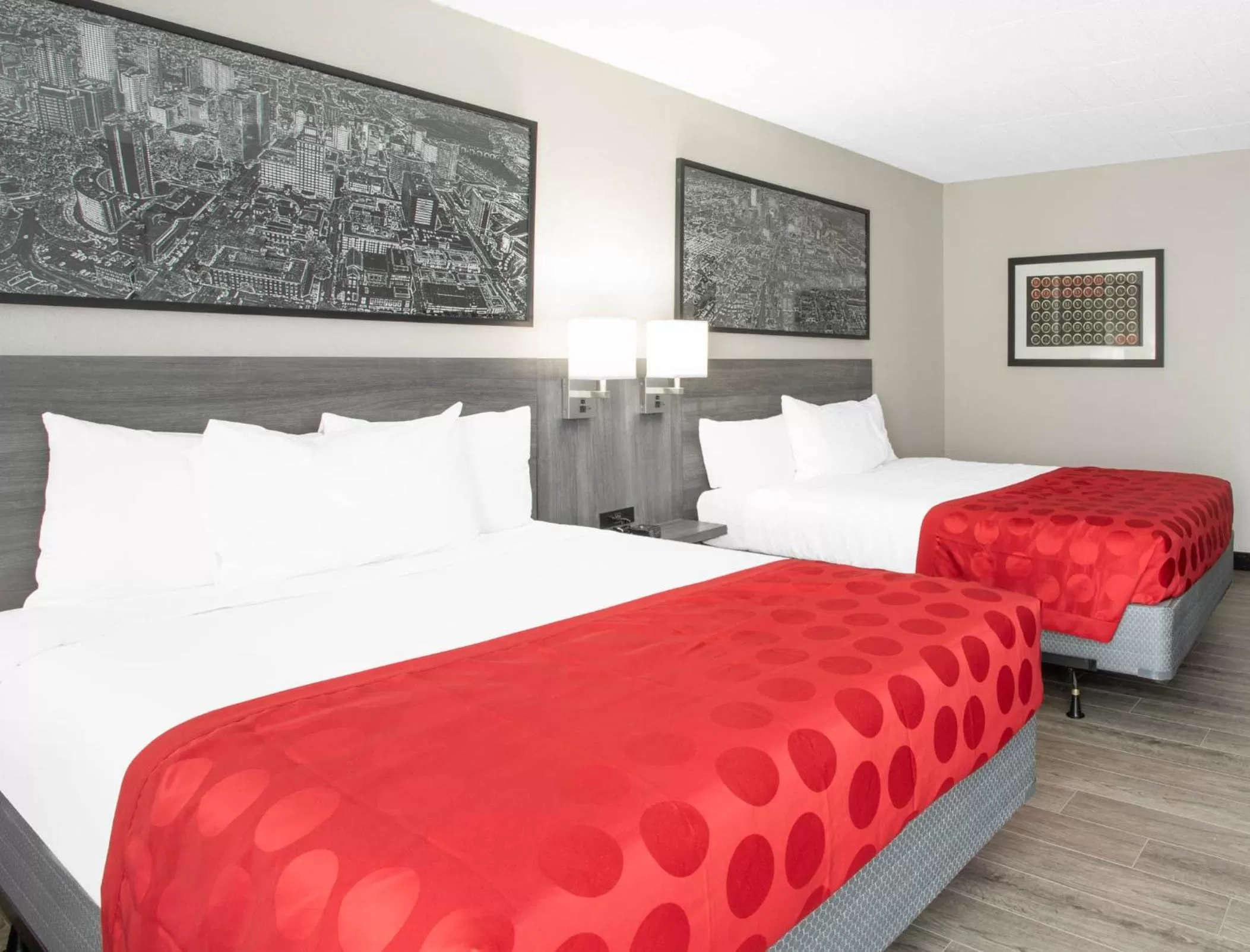 Bedroom, Bed in Ramada by Wyndham Hartford North - Bradley Airport