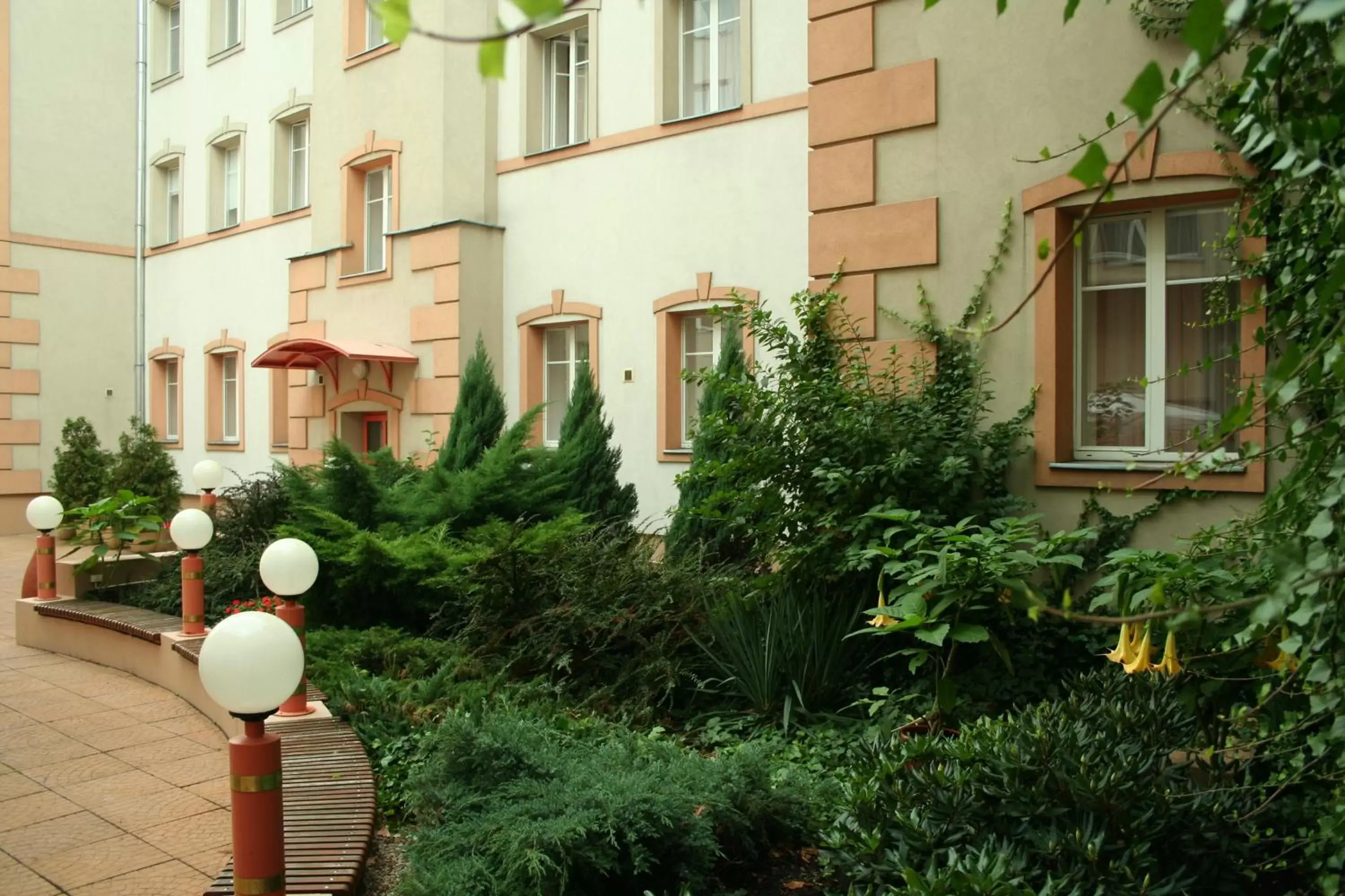 Facade/entrance, Property Building in Hotel Reytan