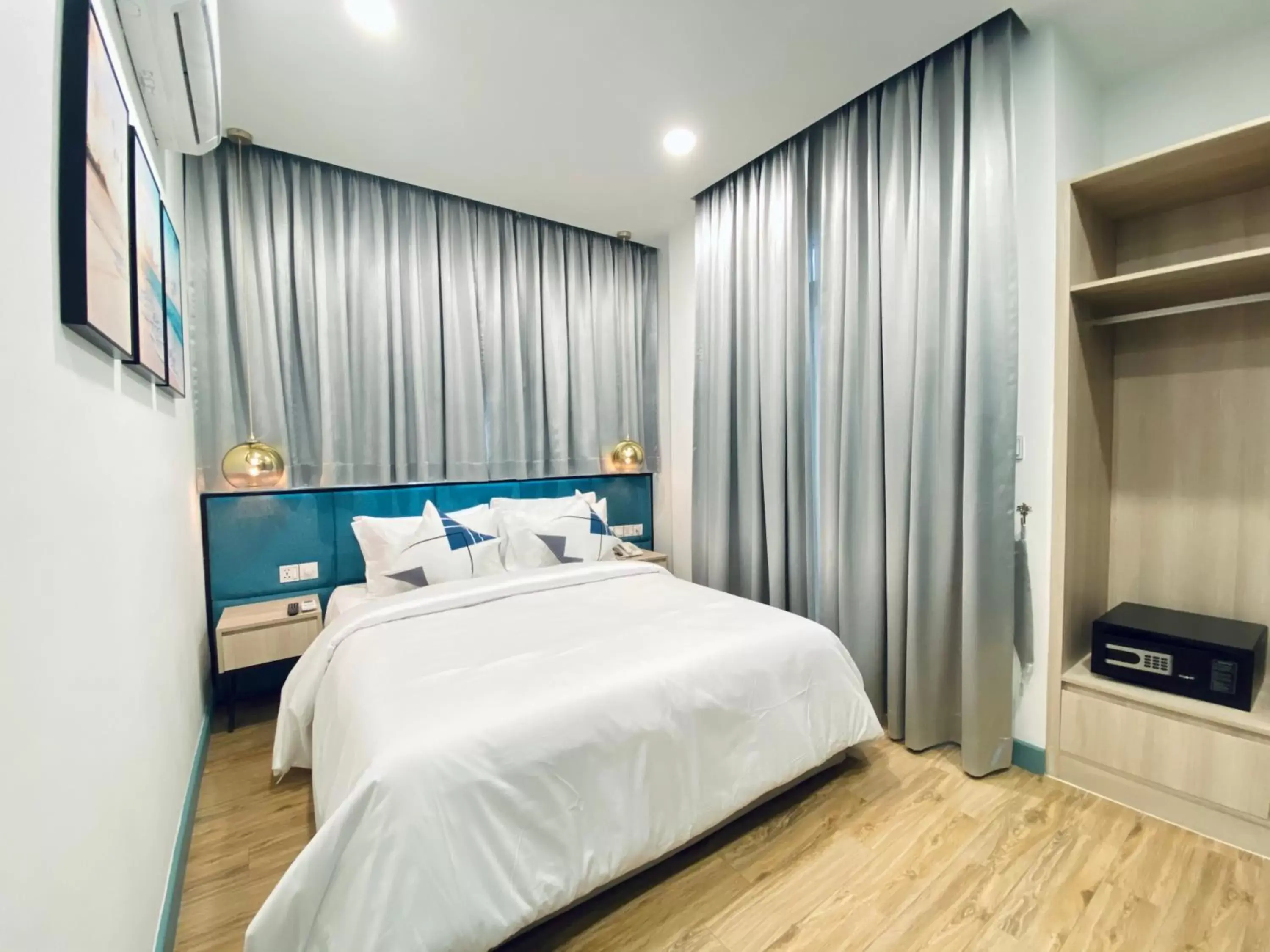 Bedroom, Bed in Helen Fin Inn & Apartment