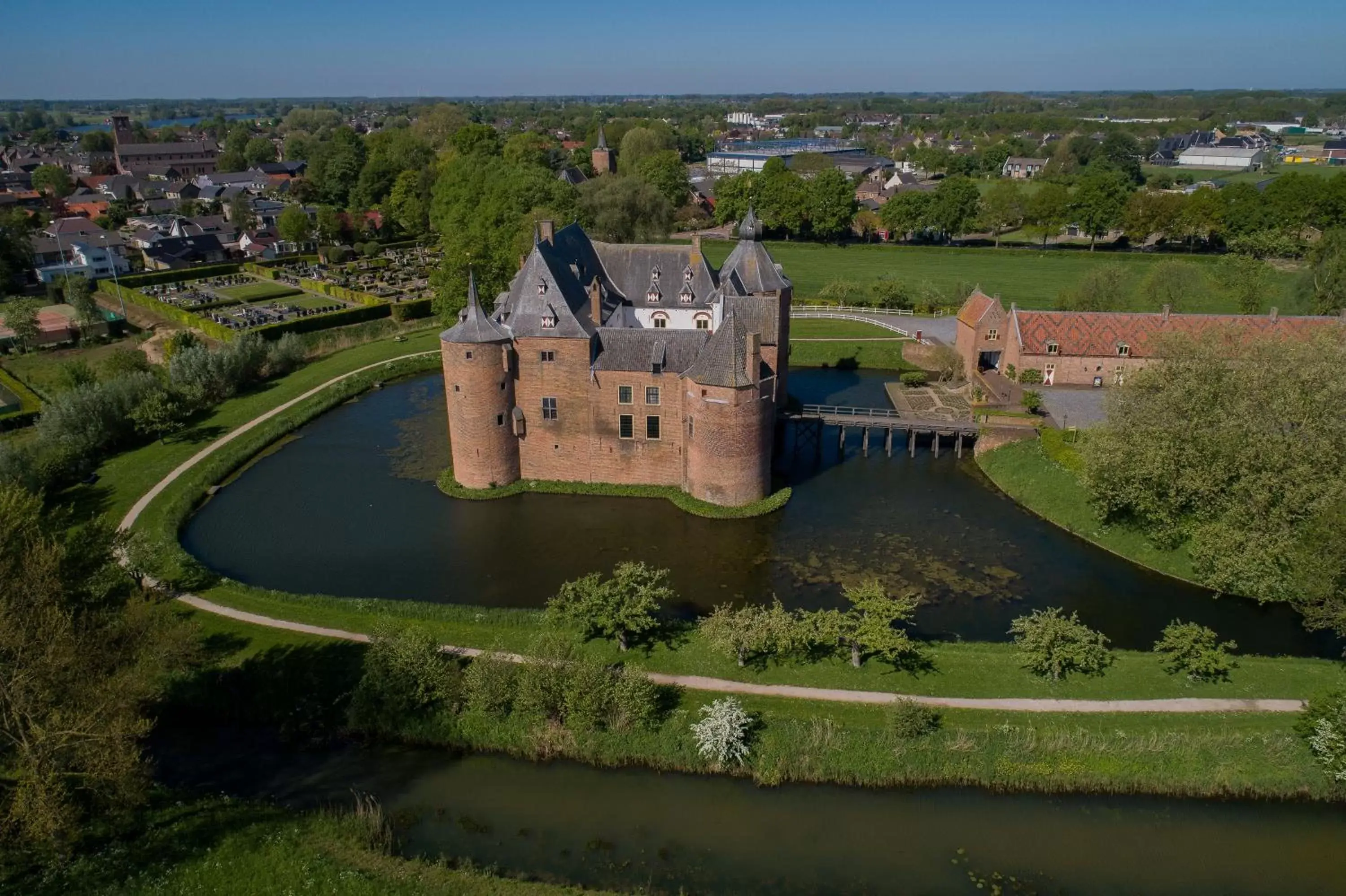 Bird's-eye View in B&B kasteel Ammersoyen