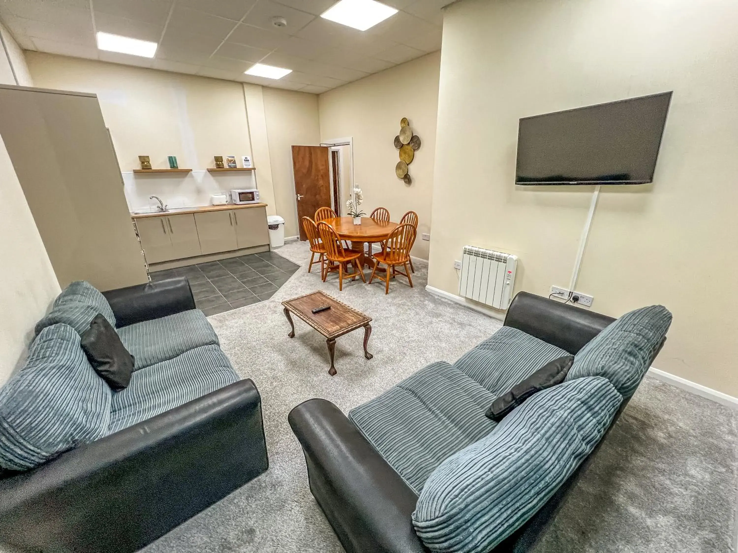 Living room, Seating Area in County Hall Apartment Hotel