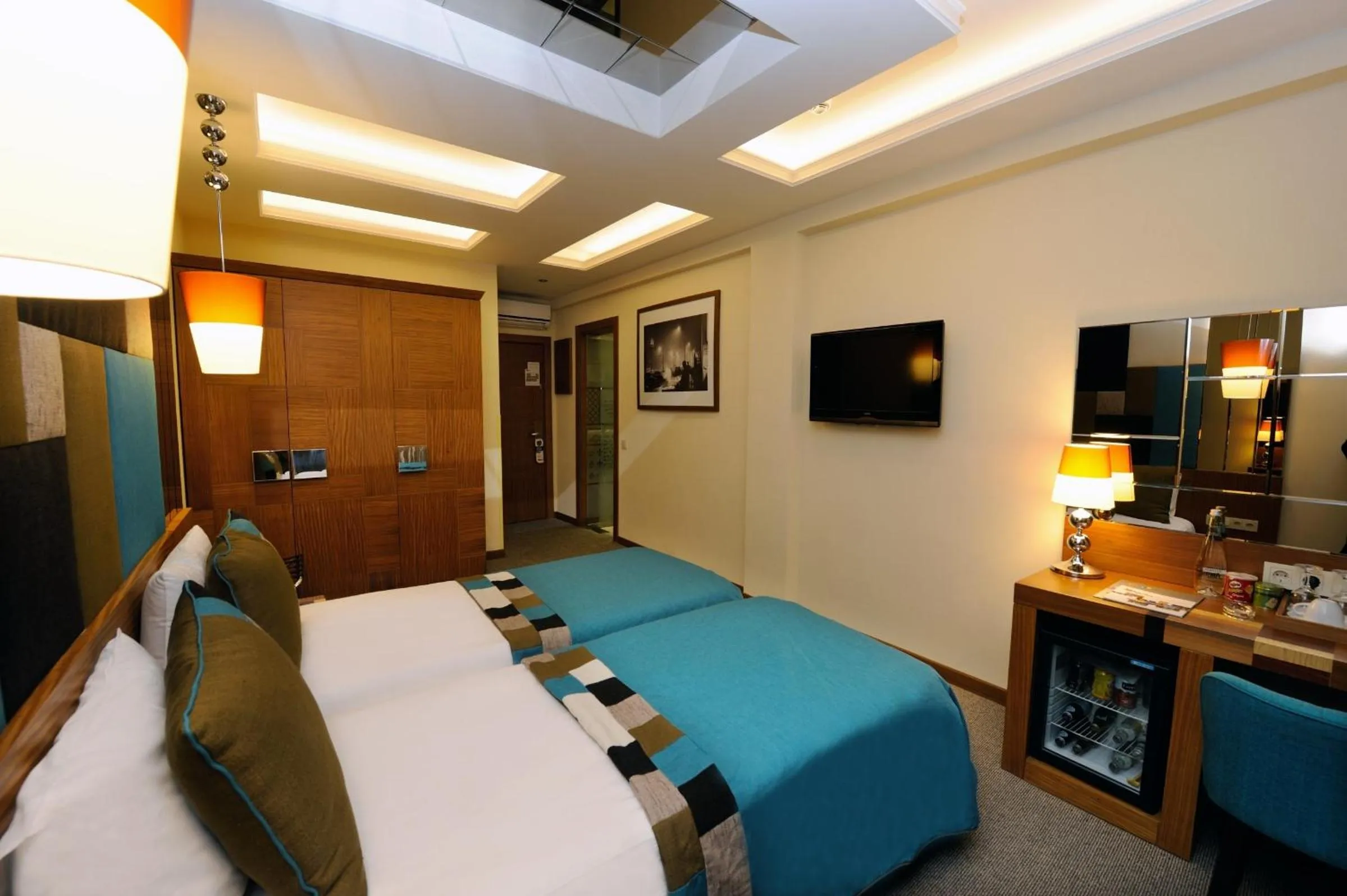 Photo of the whole room, Bed in Collage Pera Hotel