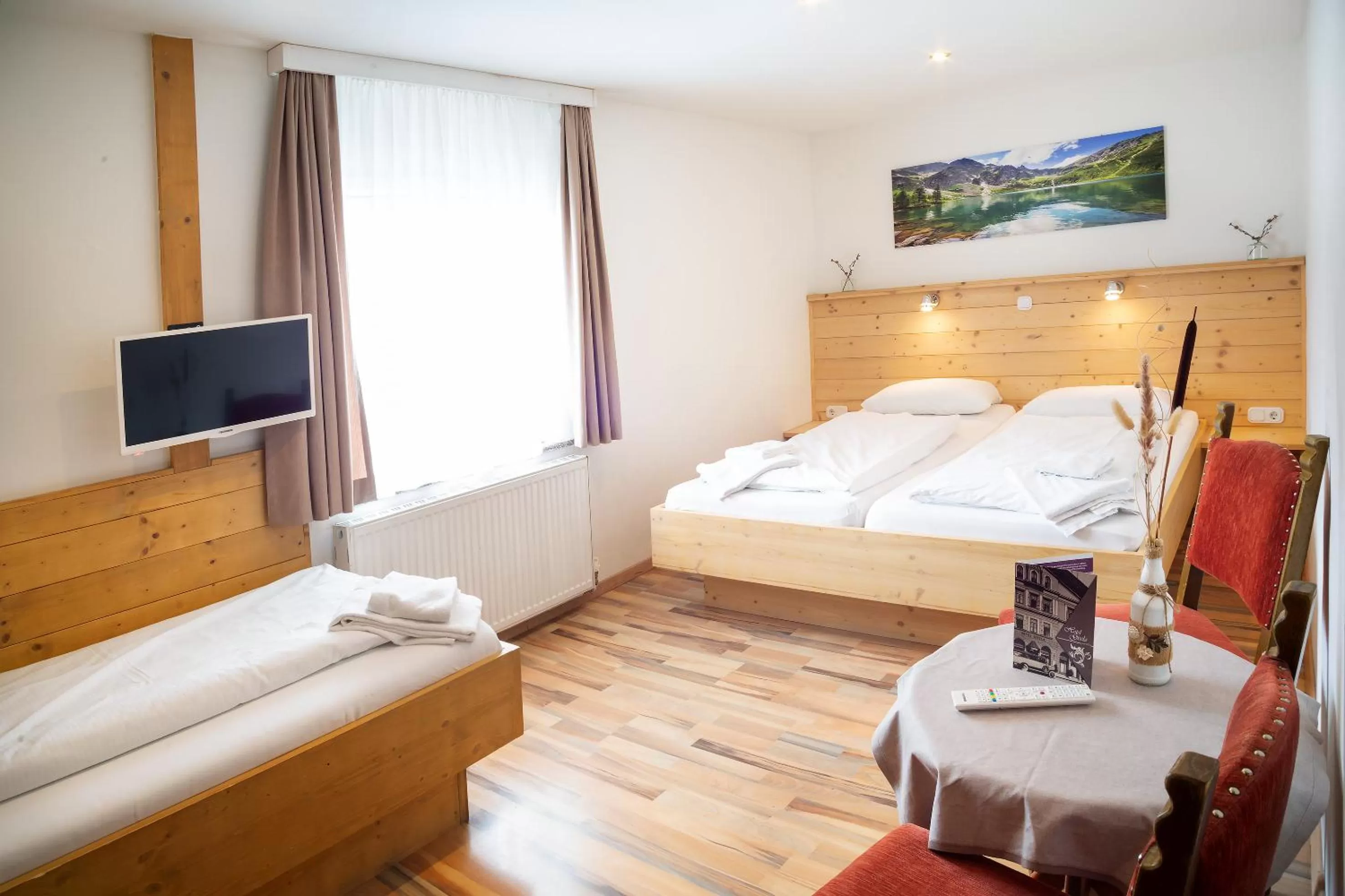 Bedroom, Bed in Hotel Gisela