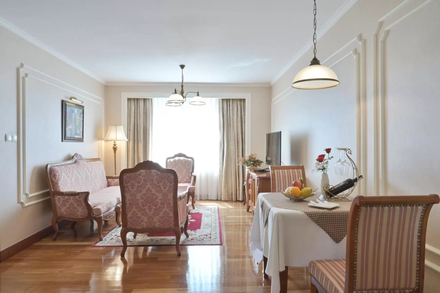 Living room in Hotel Grand Saigon