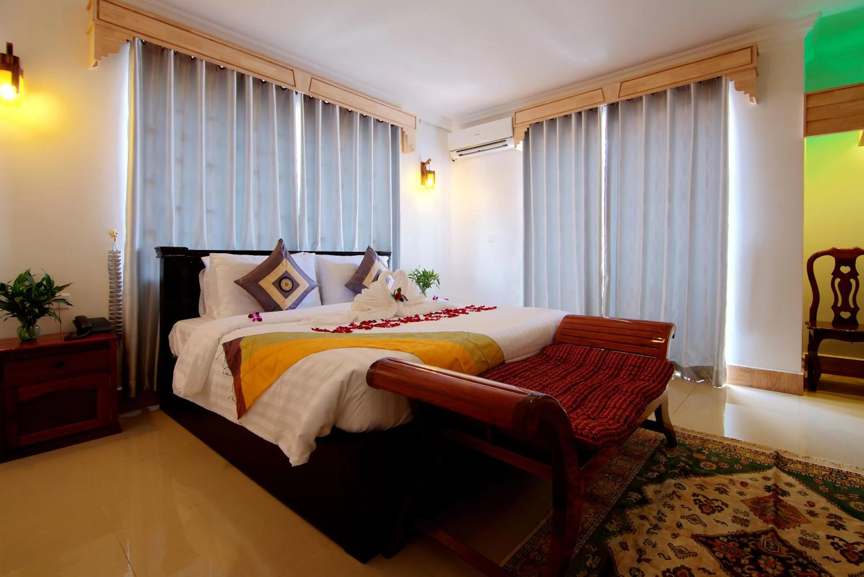 Bedroom, Bed in Bou Phanith Villa